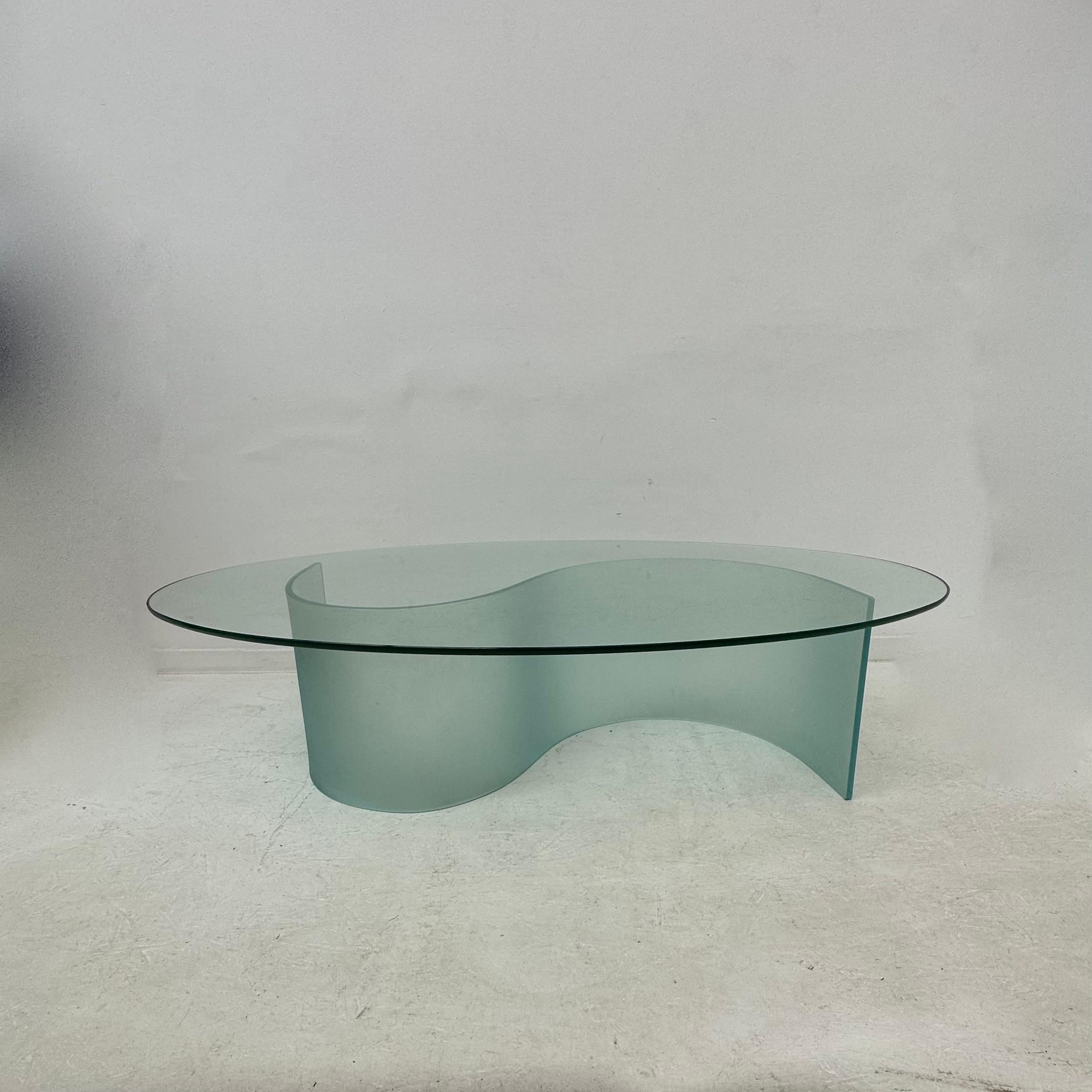 Mid-Century Modern Fiam coffee table Mid-Century design , 1970’s For Sale
