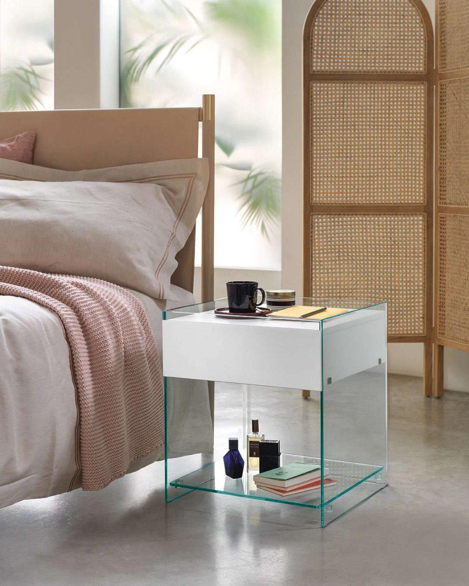 Fiam Dino Glass Nightstand by CRS Fiam In New Condition For Sale In New York, NY