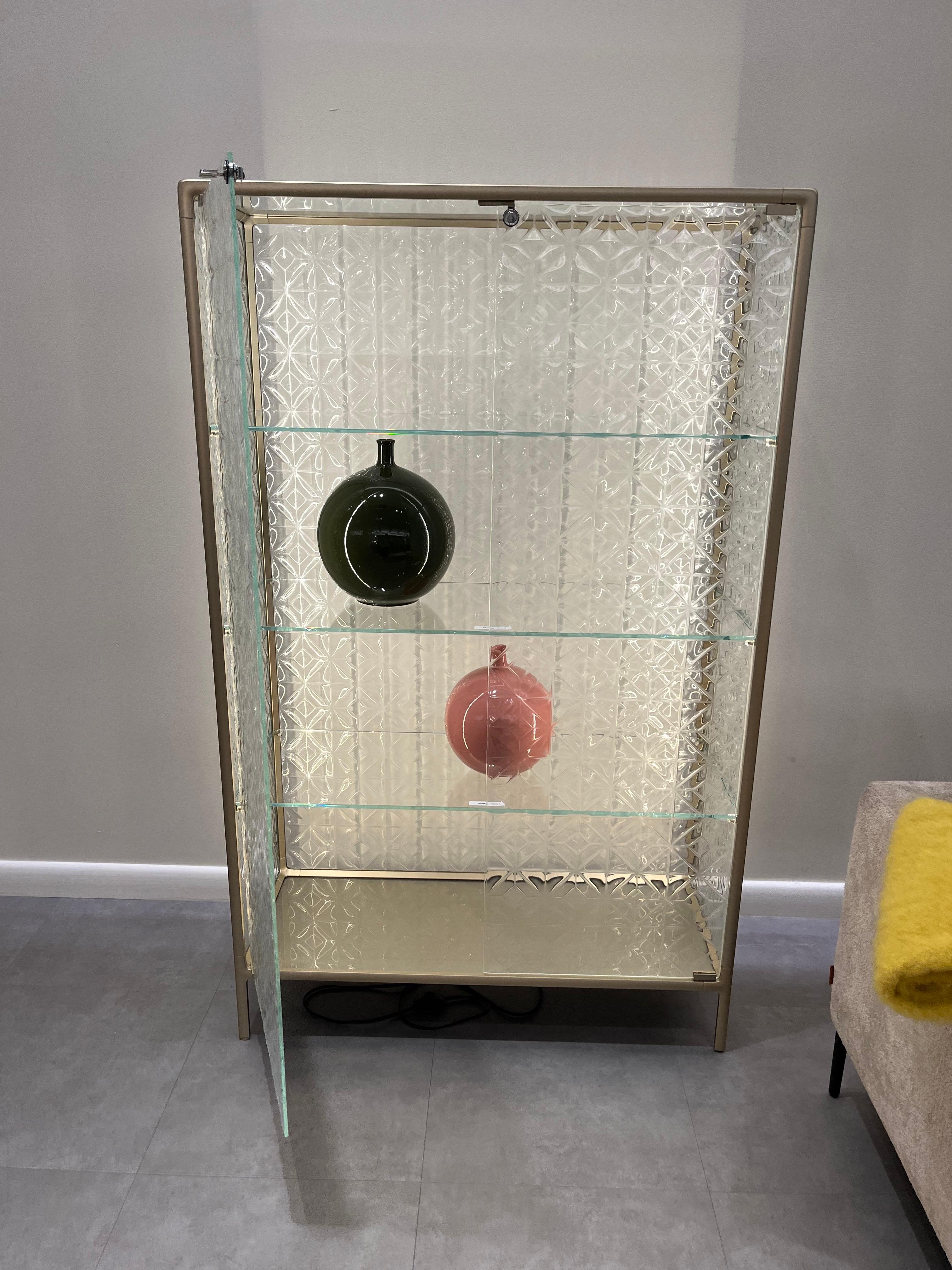 Glass Fiam Italia Echo Showcase by Marcel Wanders Studio in Stock For Sale
