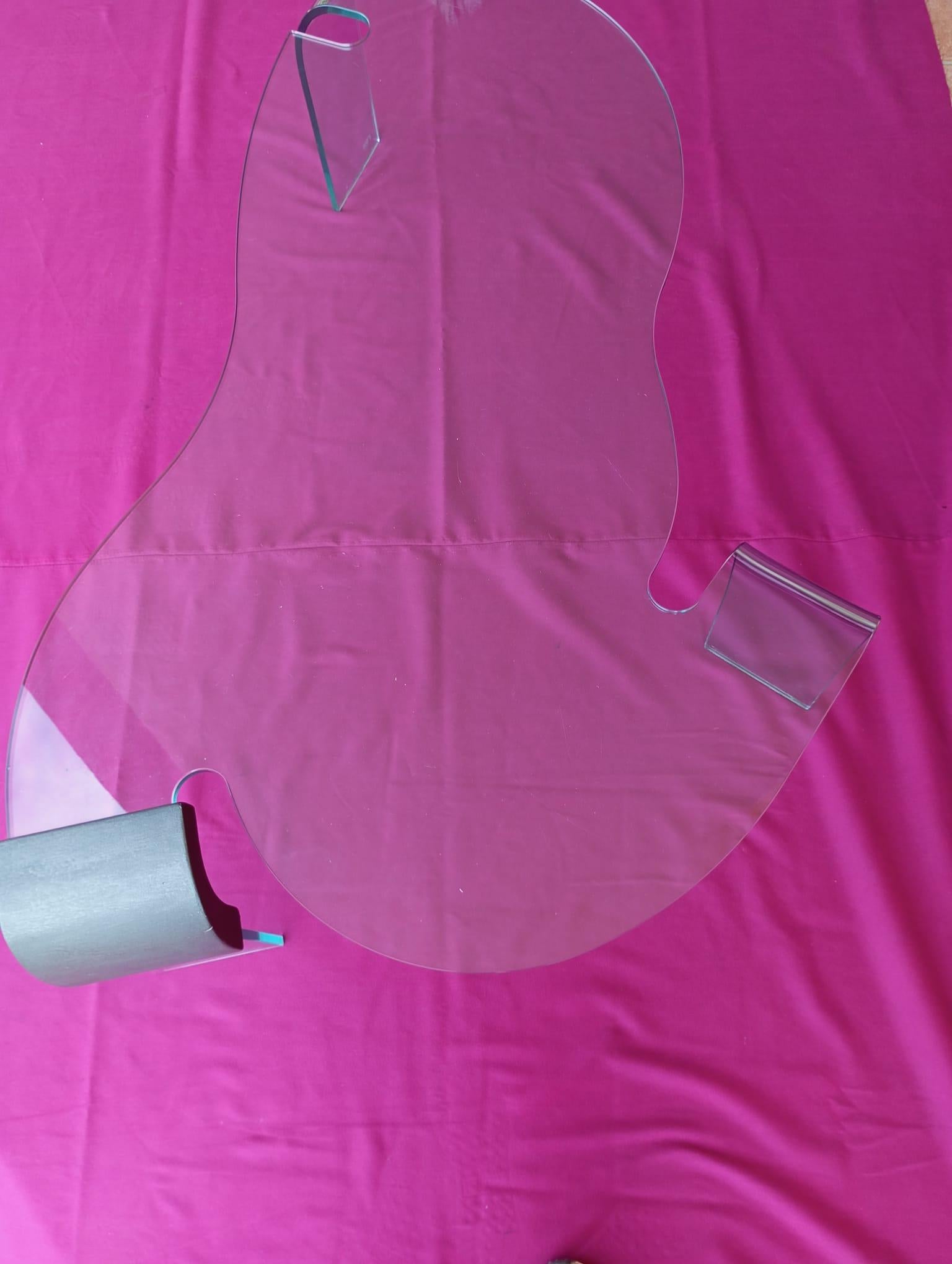 FIAM Italia tavolino scultoreo in vetro curvato, anni '80 en venta 1