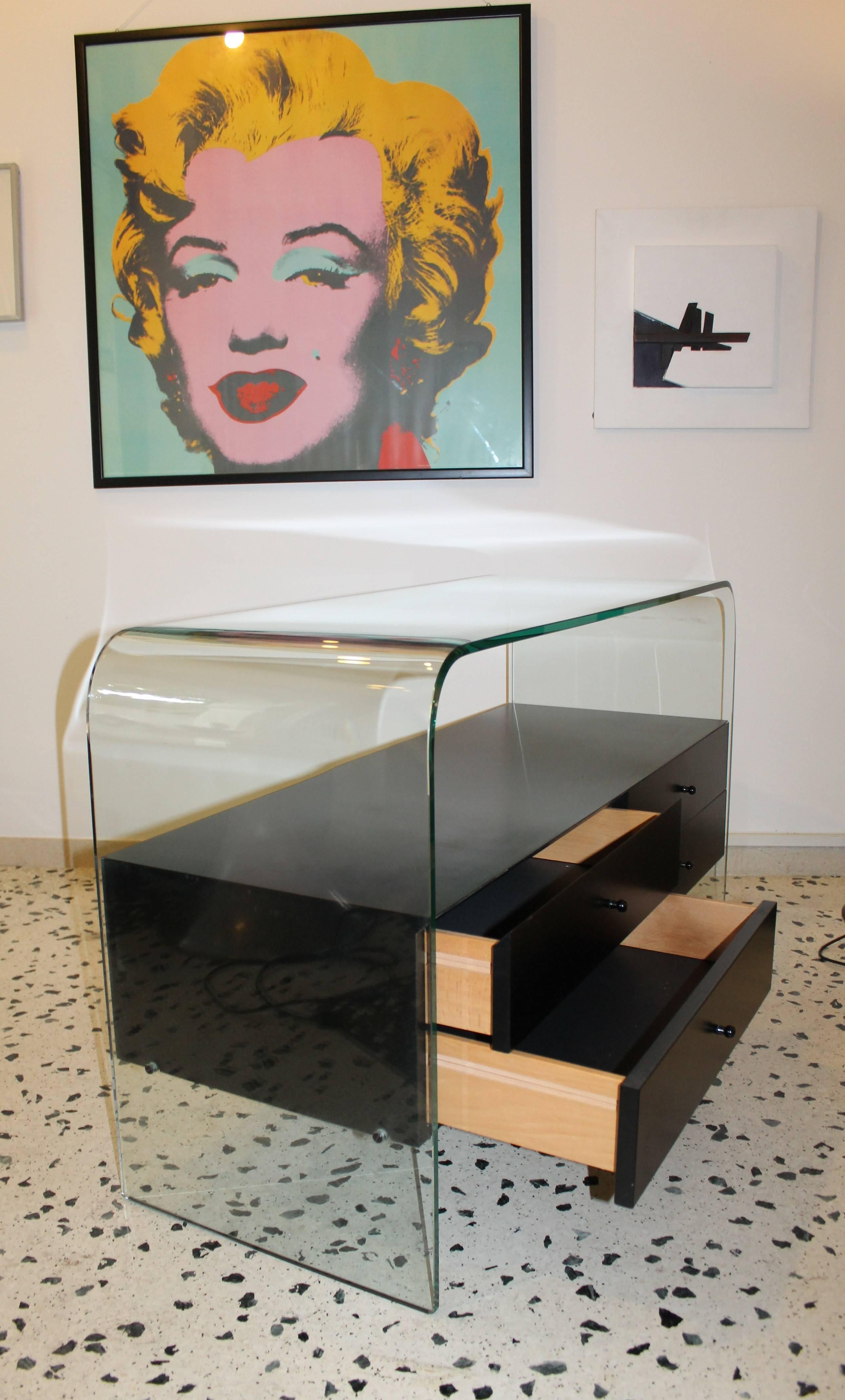 Mid-Century Fiam Italia Tempered Glass Dresser, circa 1980 In Good Condition In Sacile, PN