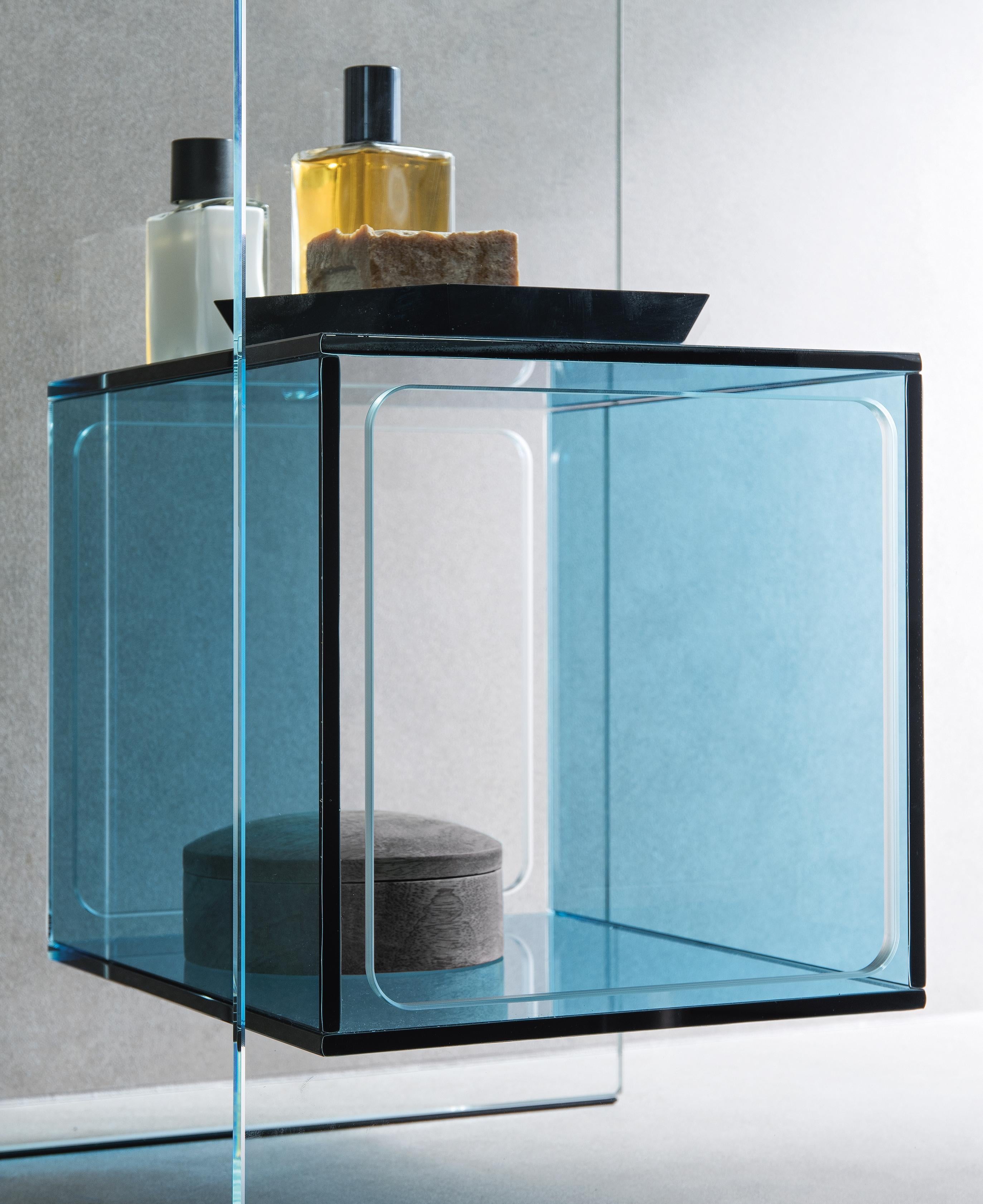 Moderne Table basse Fiam Magique MQ/32XBL en verre avec cube bleu, par Studio Klass en vente
