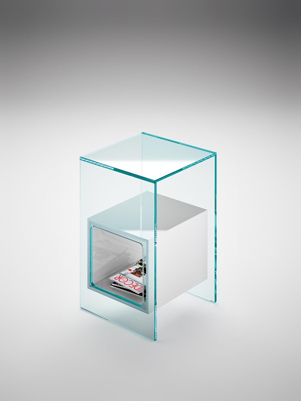 Fiam Magique MQ/32XBL Coffee Table in Glass with Blue Cube, by Studio Klass In New Condition For Sale In New York, NY