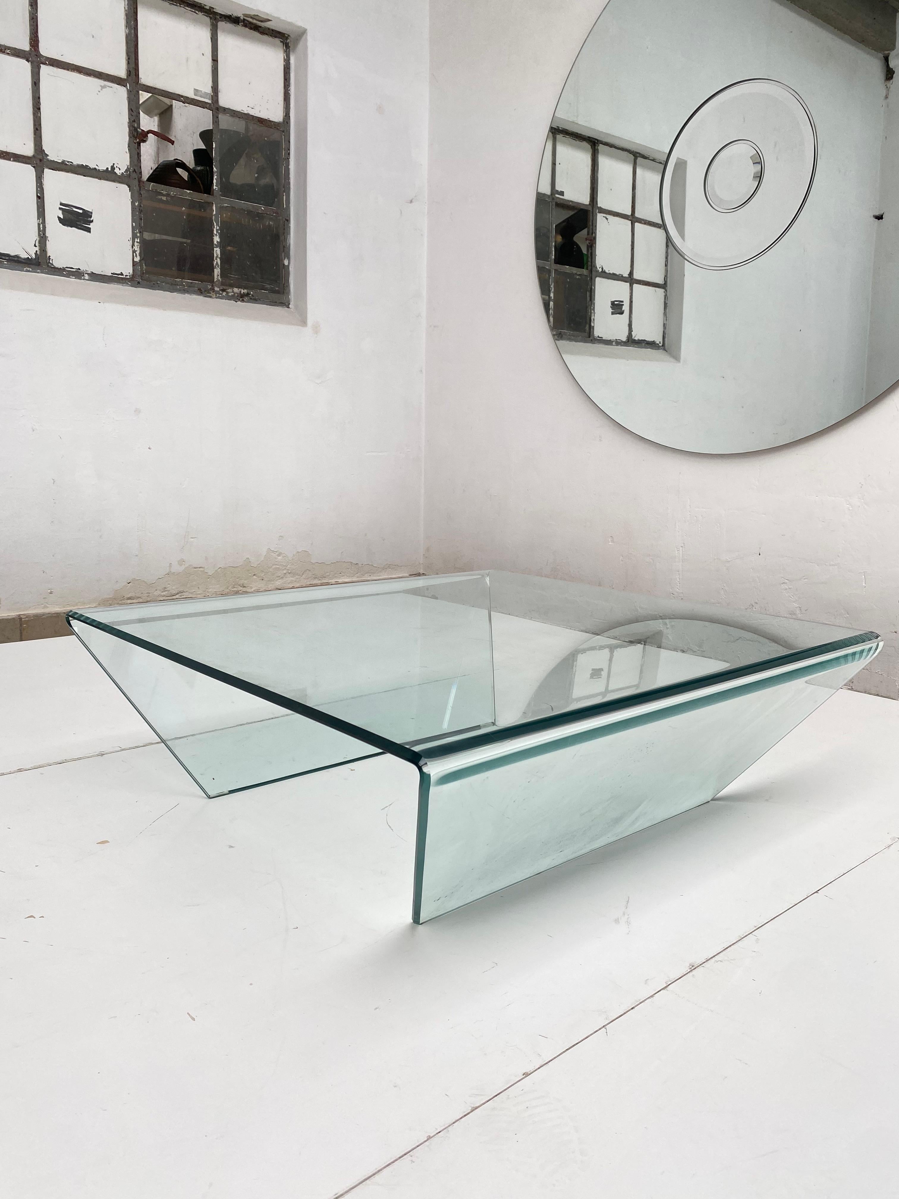 Italian Fiam Minimal Design Tempered Glass Coffee Table Italy, 1980s