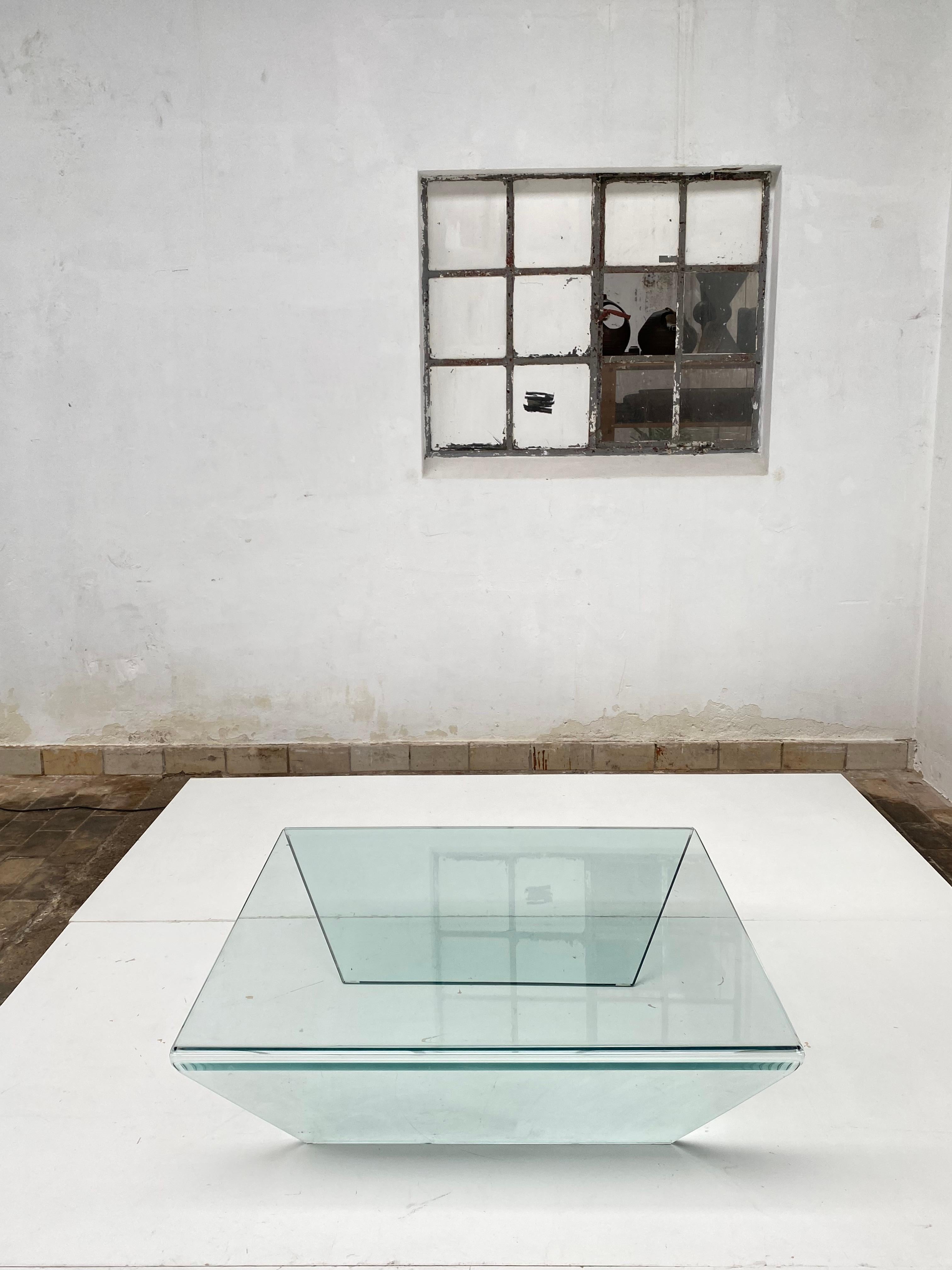 Fiam Minimal Design Tempered Glass Coffee Table Italy, 1980s 3