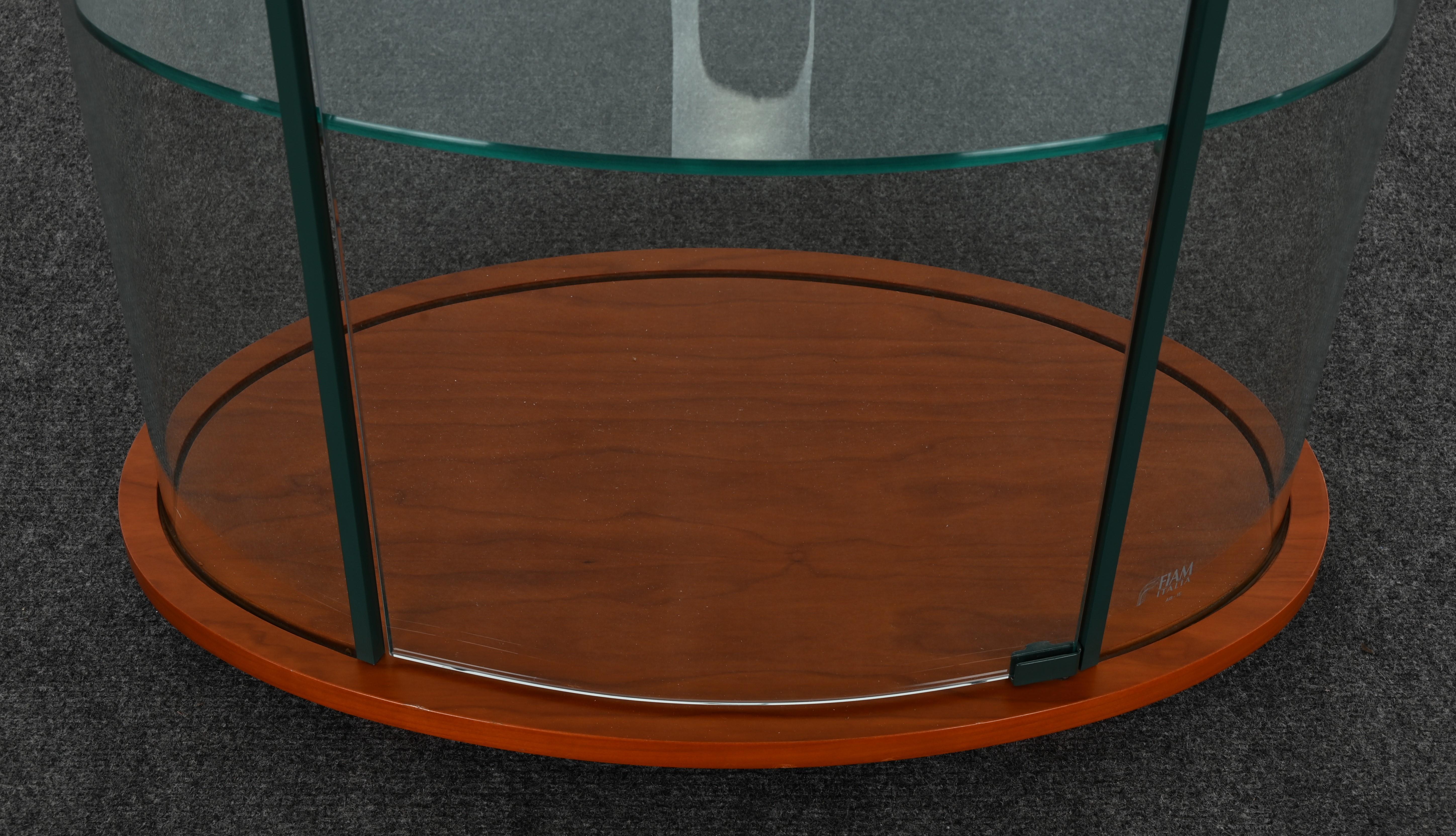 FIAM Palladio-Vitrinenschrank mit geschwungenem Glas, 1980er Jahre im Zustand „Gut“ in Hamburg, PA