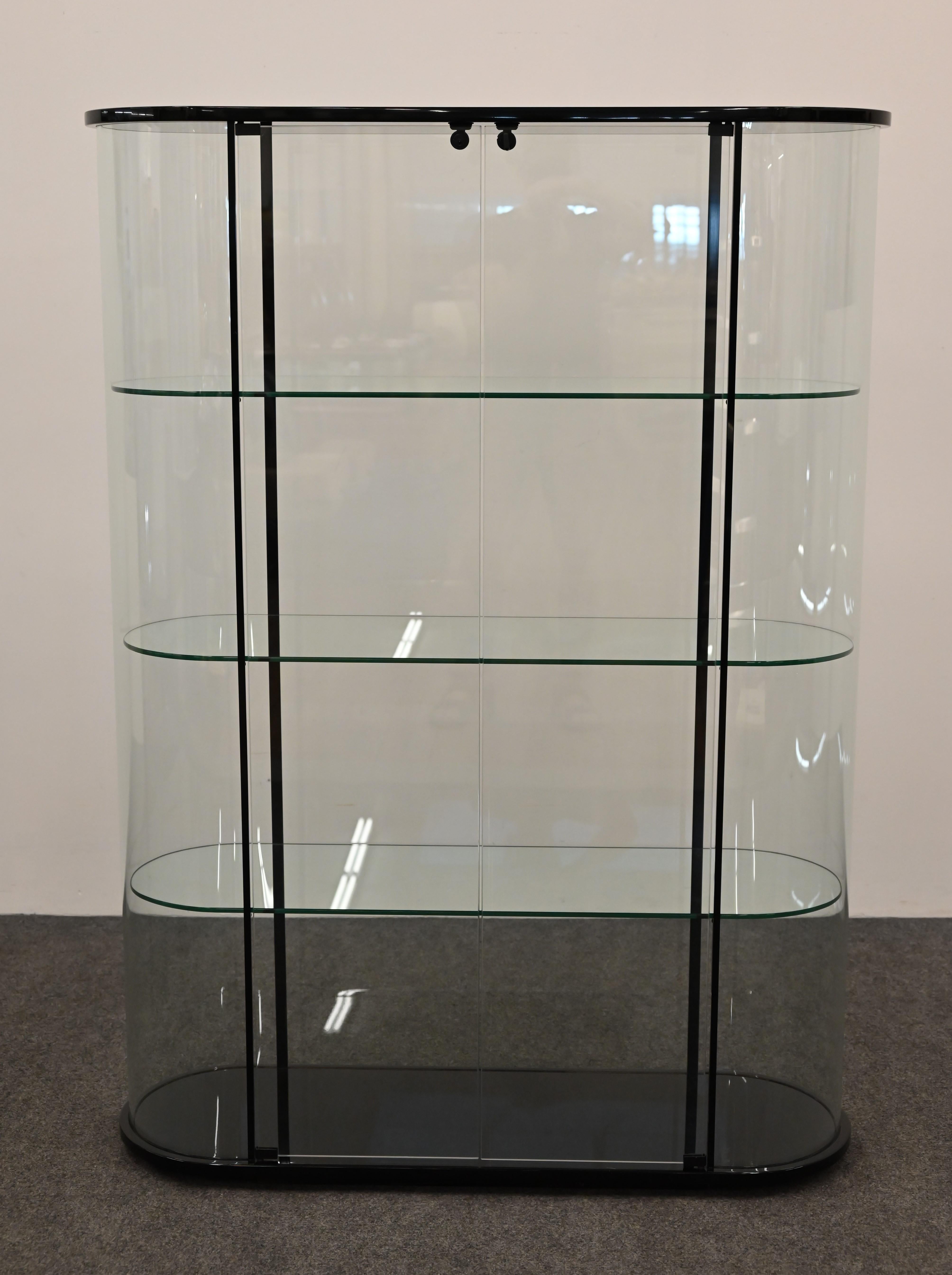 FIAM Palladio Display Showcase with Double Doors, 1980s, No longer in production For Sale 4
