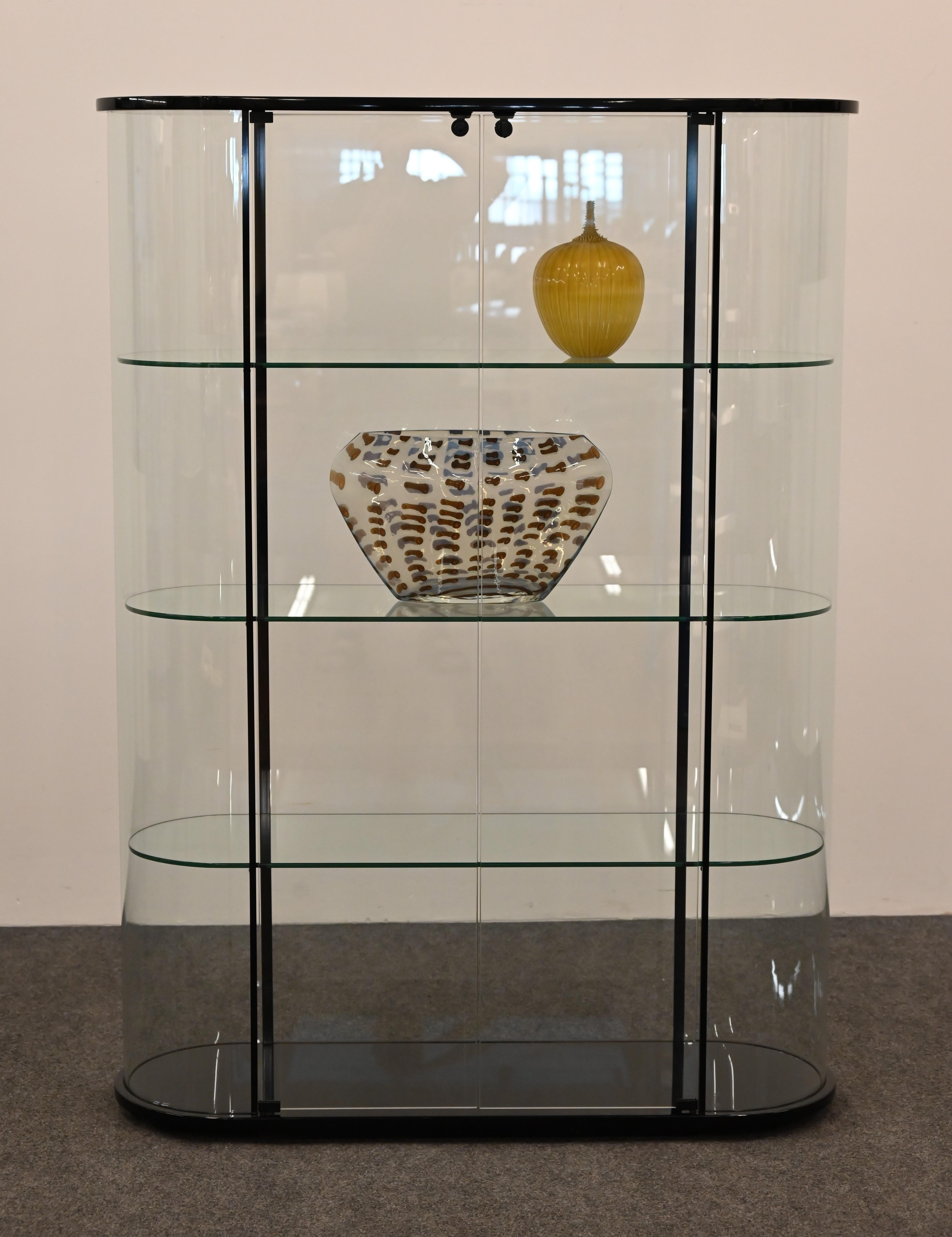 FIAM Palladio Display Showcase with Double Doors, 1980s, No longer in production For Sale 7