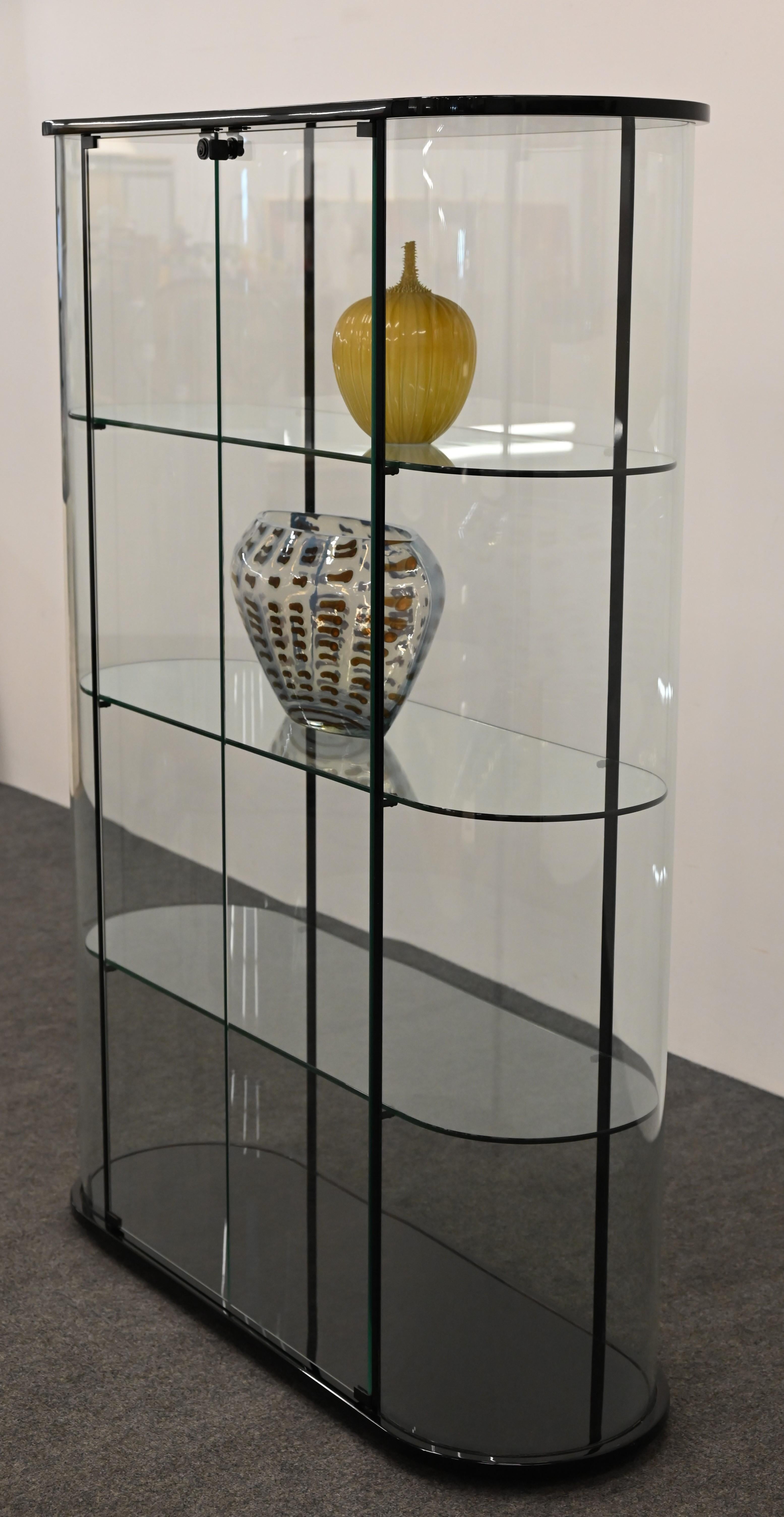 FIAM Palladio Display Showcase with Double Doors, 1980s, No longer in production For Sale 8