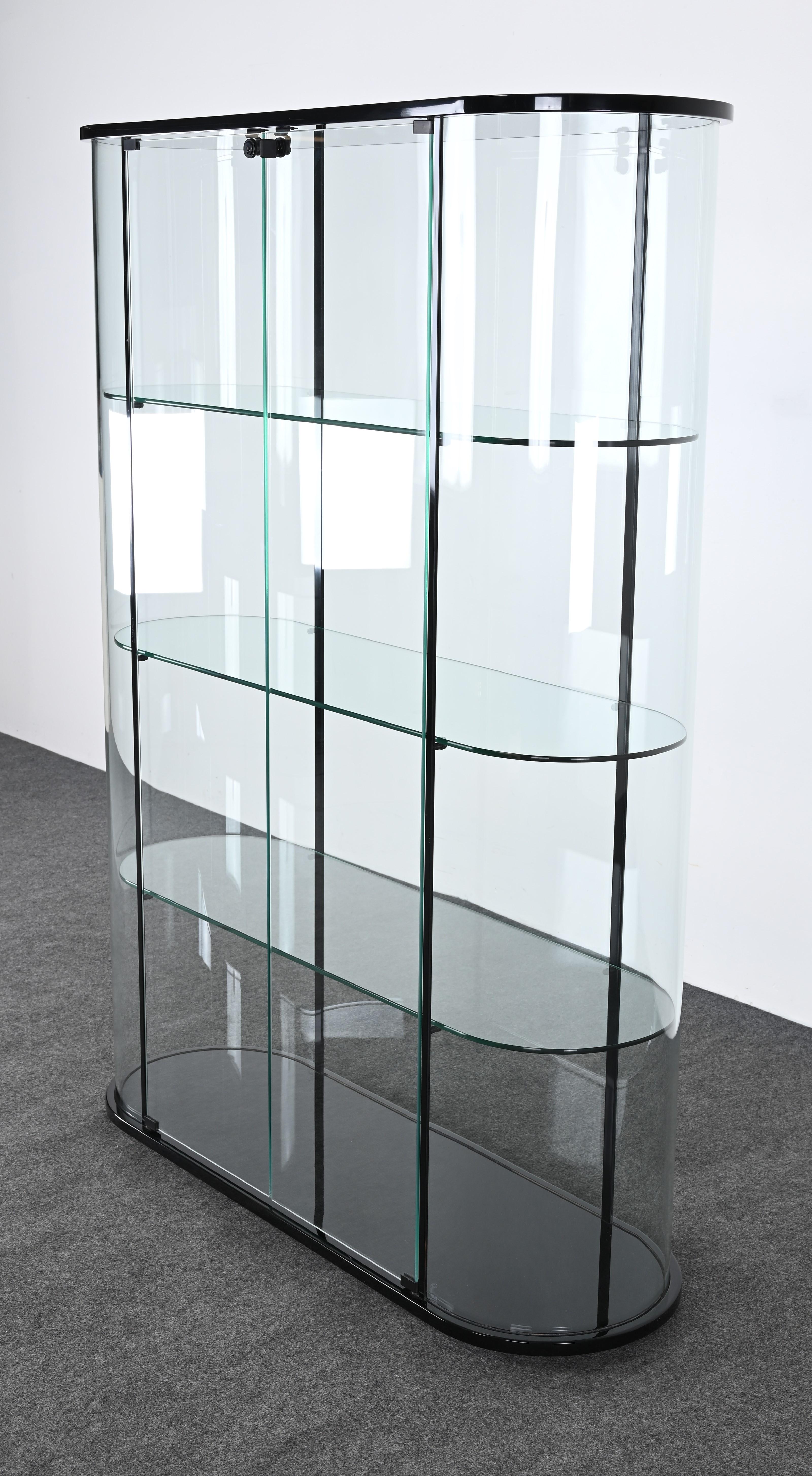 Italian FIAM Palladio Display Showcase with Double Doors, 1980s, No longer in production For Sale