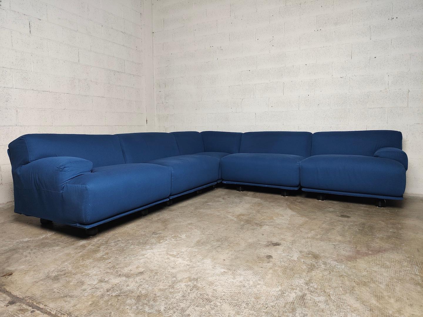 Fiandra modular sofa by Vico Magistretti for Cassina 70s For Sale 4