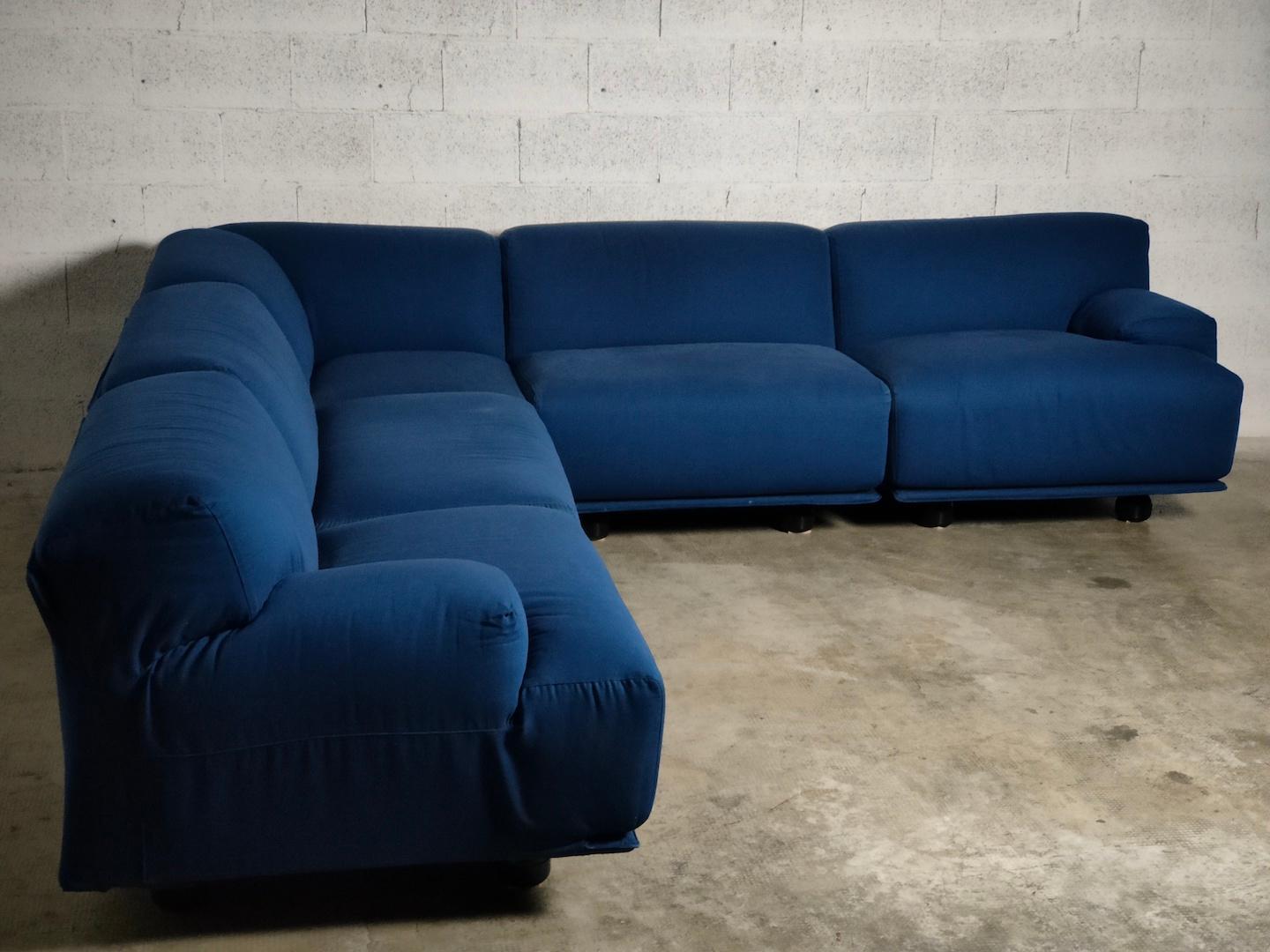Fiandra modular sofa by Vico Magistretti for Cassina 70s For Sale 6