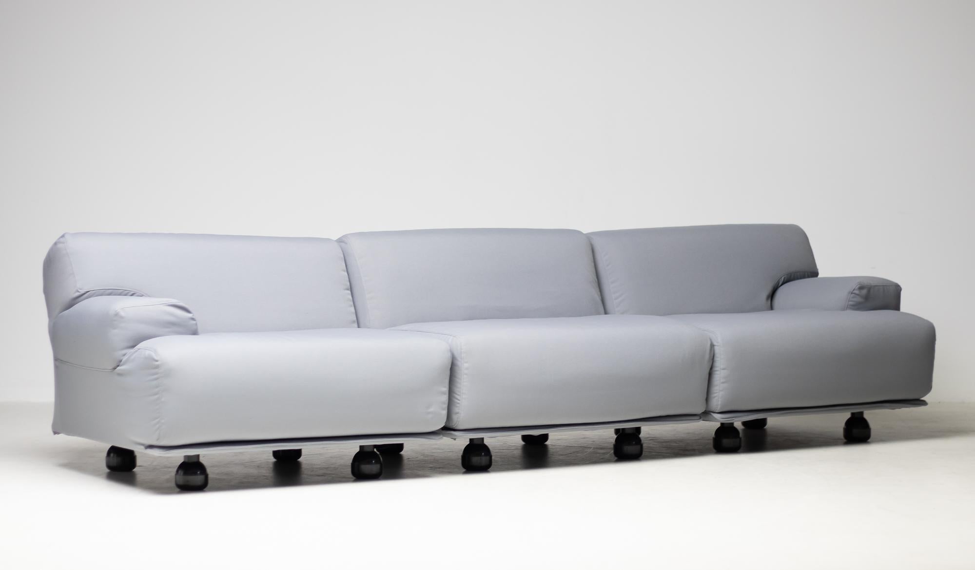 Fiandra sectional sofa designed by Vico Magistretti in 1975 and produced by Cassina, Italy. 
Can be used as separate modules as well, coupling pieces included.
Reupholstered in elegant light grey wool.
 