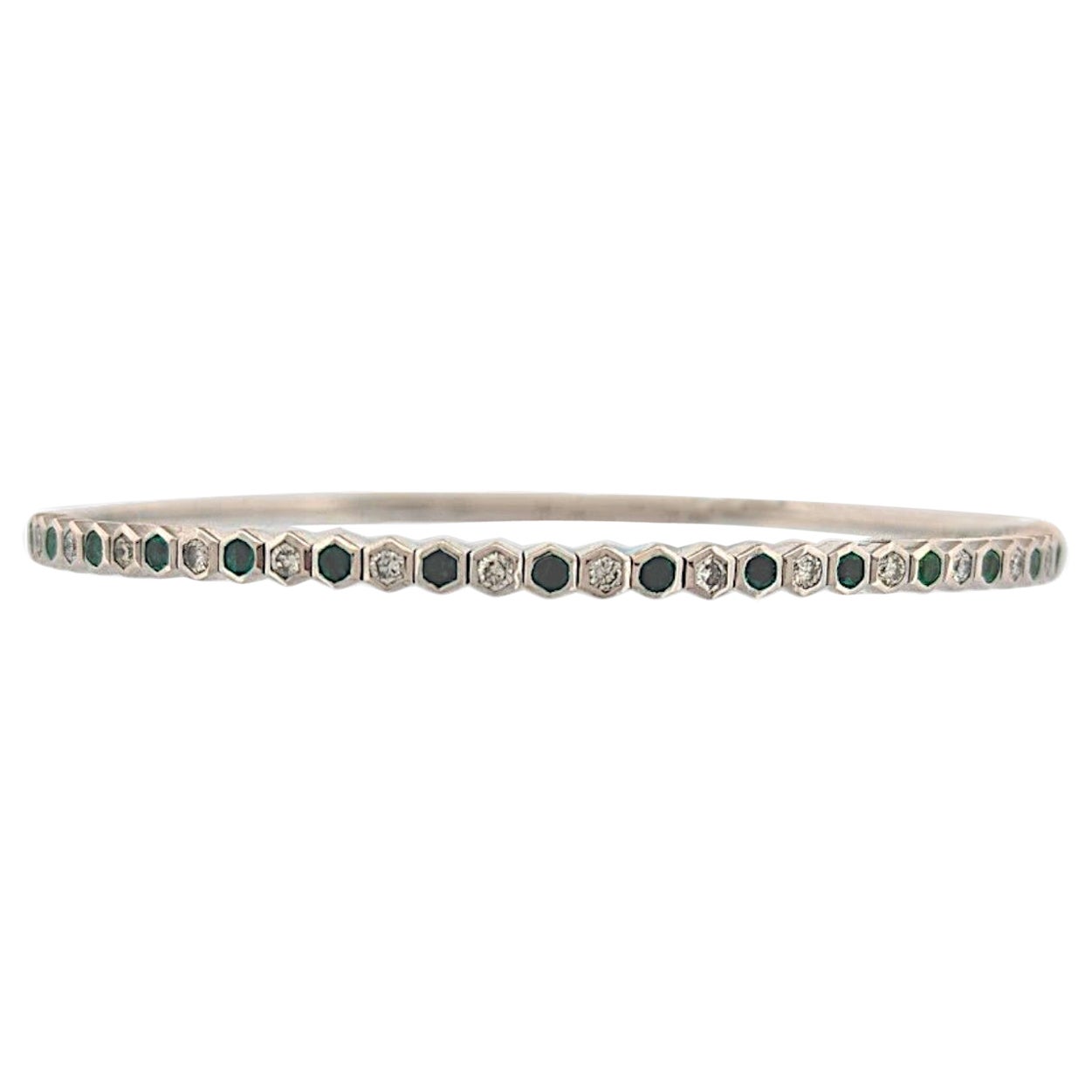 Océan  Bracelet flexible en or blanc 14K  Emeraudes rondes naturelles .50 CT