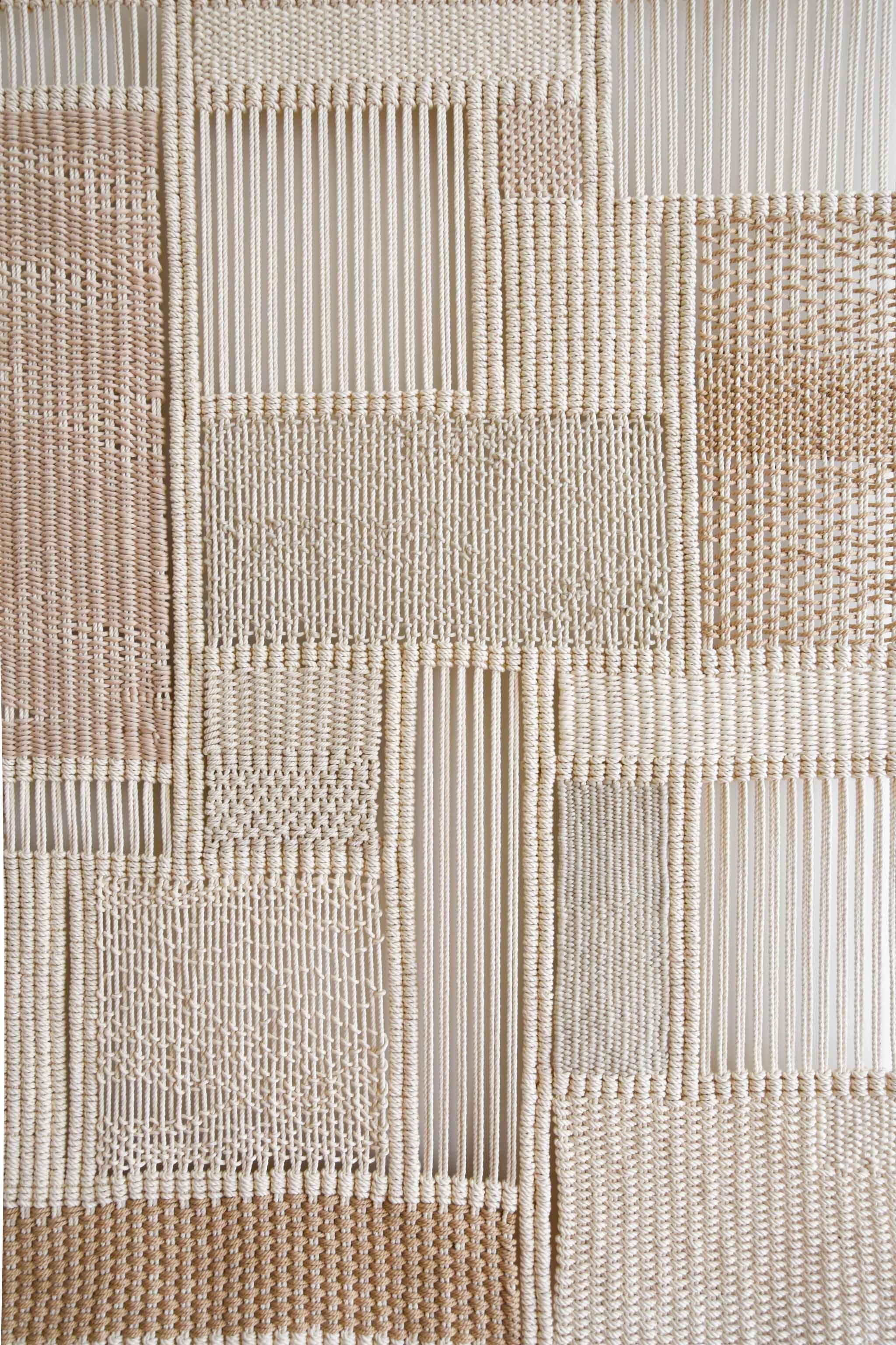 Wandteppich aus Faserkunst, Macrame/Wandbehang, gewebt, VITRUM 82 von TAMAR SAMPLONIUS (Gewebt) im Angebot