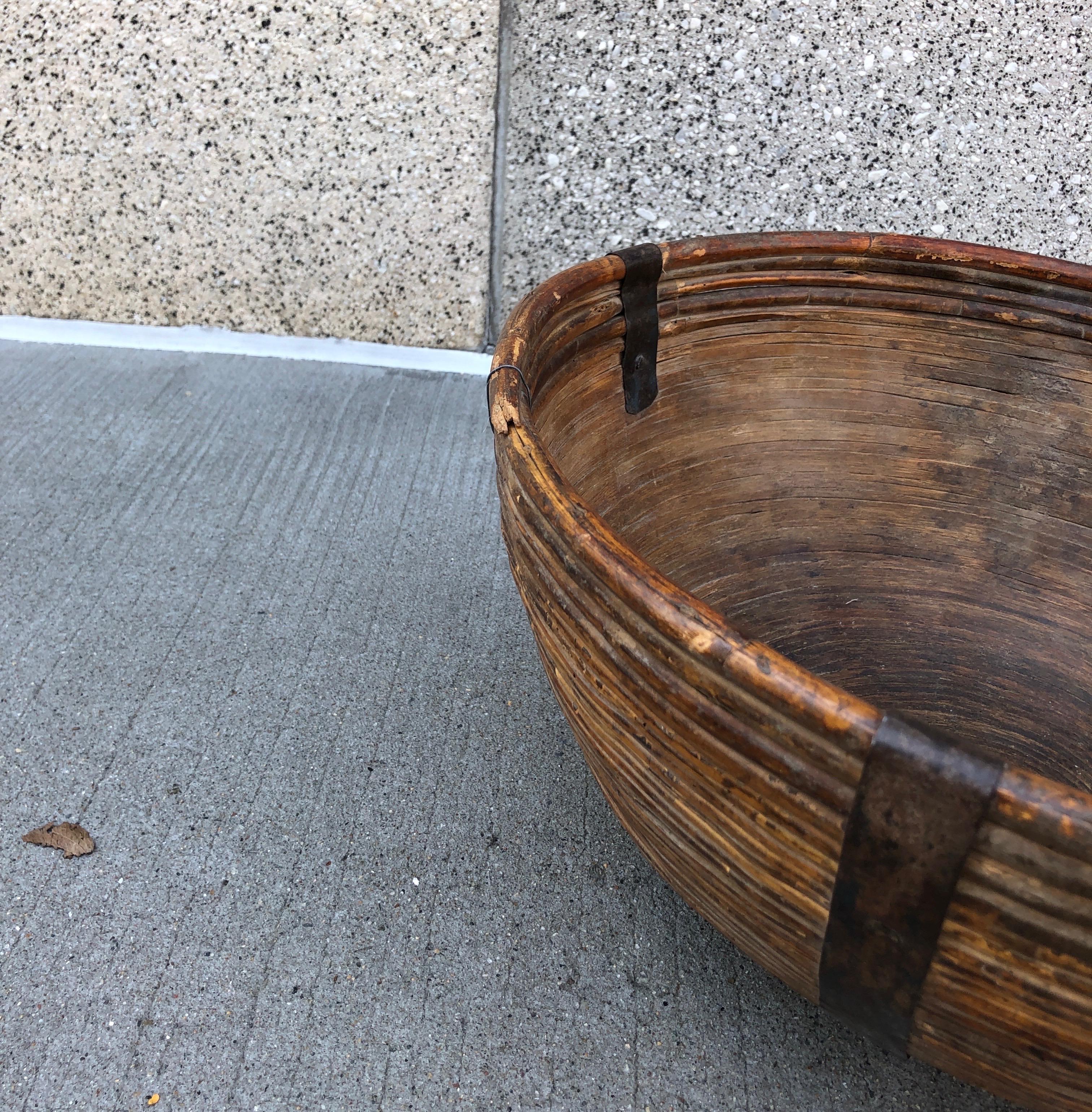 Fiber/Wood Bowl with Metal Supports 2