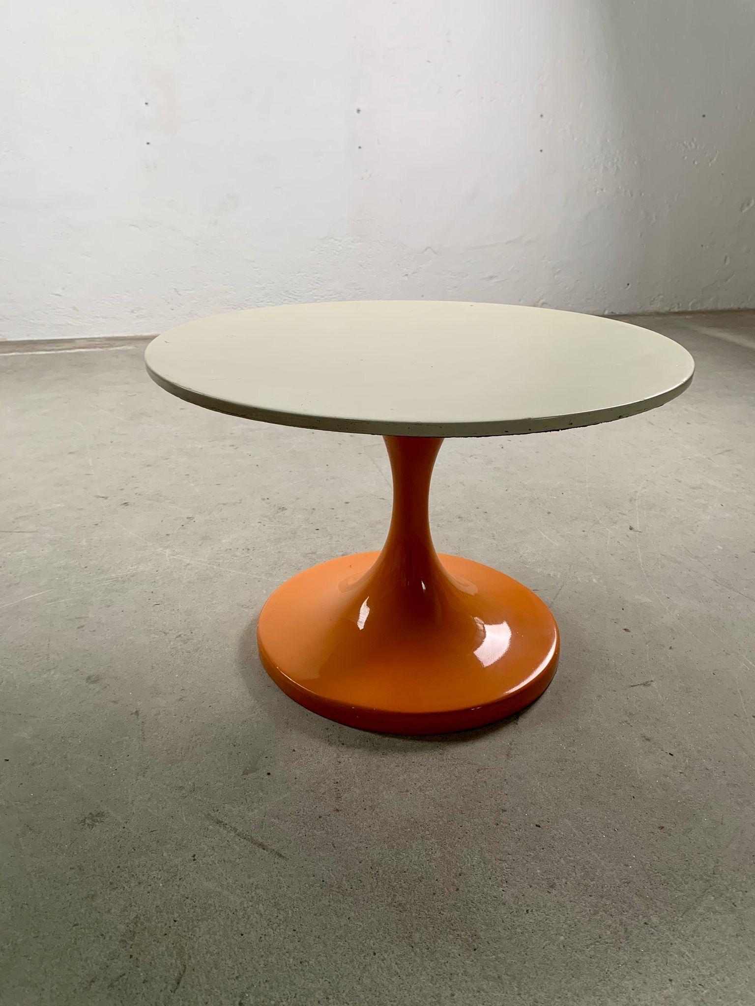 Couchtisch aus Glasfaser und Kunststoff, Raumzeitaltersstil, 1970er-Jahre im Angebot 2