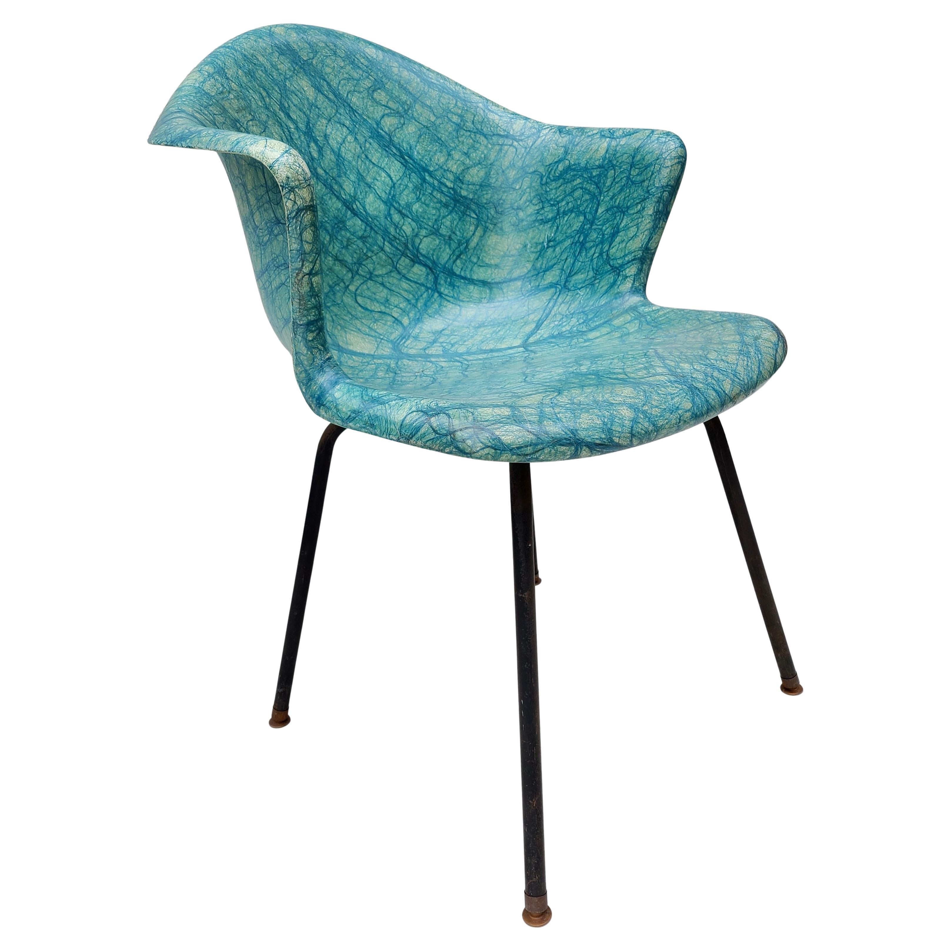 Silla con brazos de fibra de vidrio de Forest Wilson para Scope mediados del siglo XX en venta