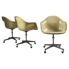 Sessel aus Fiberglas von Charles Eames für Herman Miller, 1960