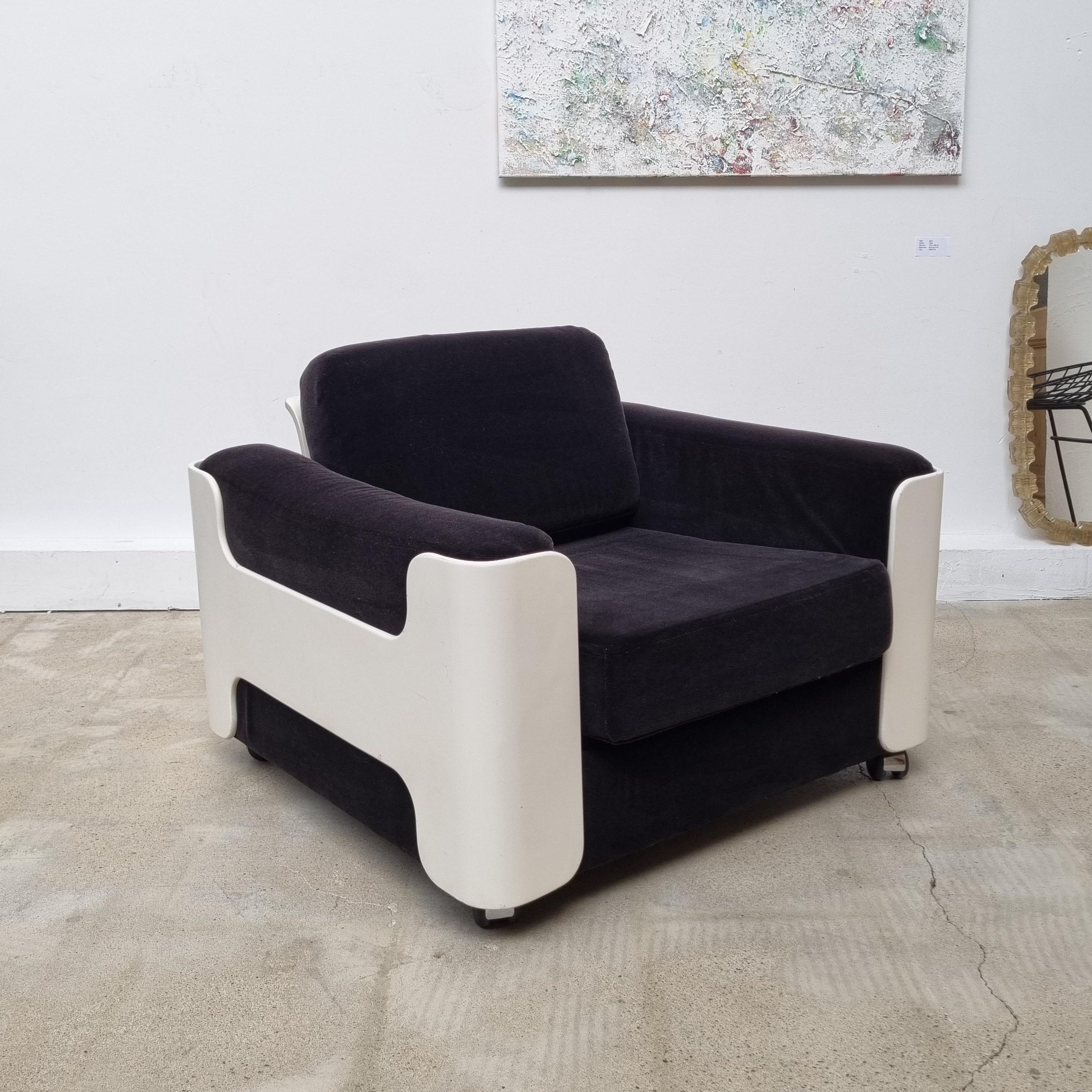 Fiberglass Black Velvet Lounge Chair, Italy, 1970s For Sale 3