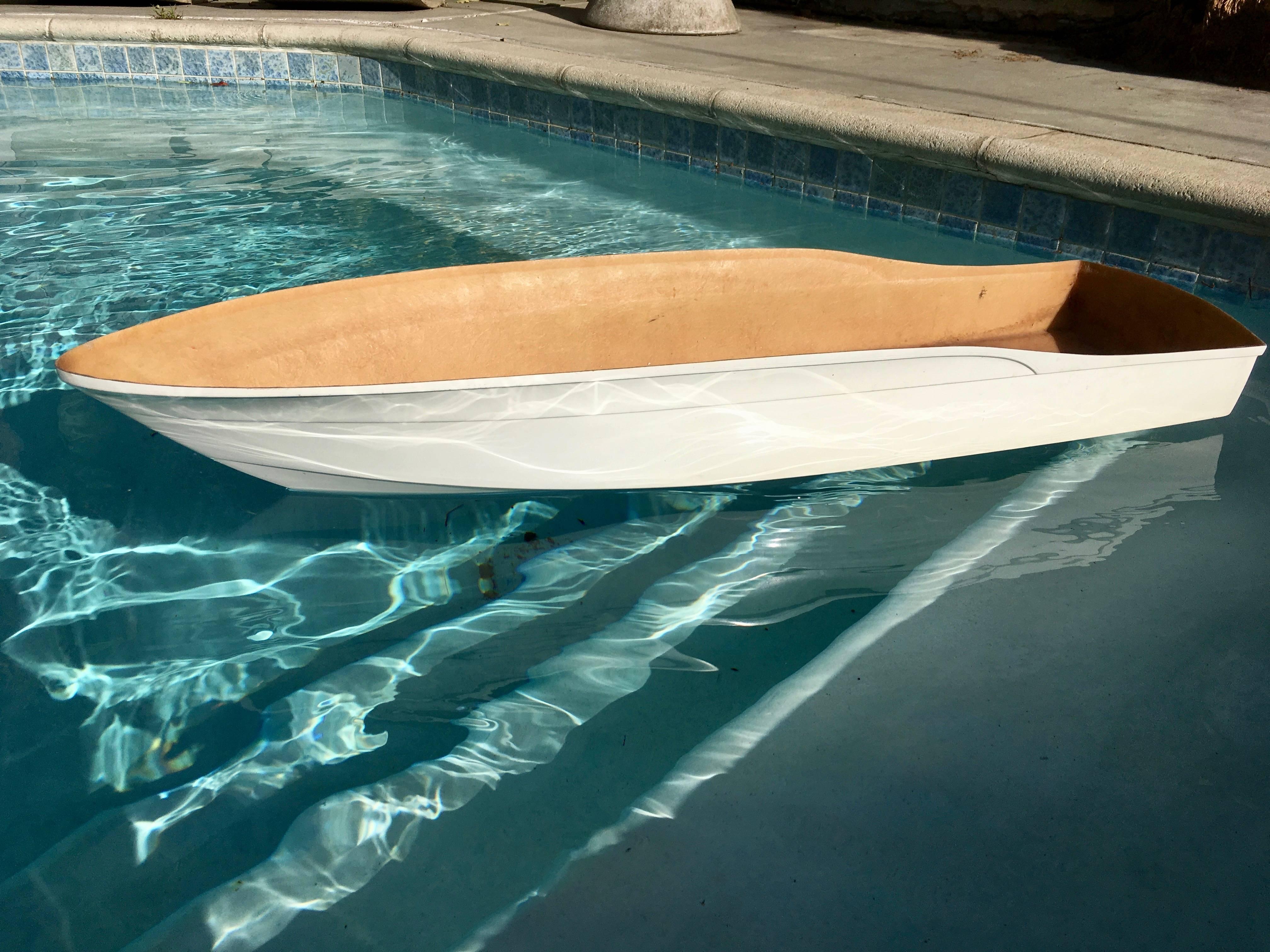 Fiberglass Boat In Excellent Condition In Los Angeles, CA