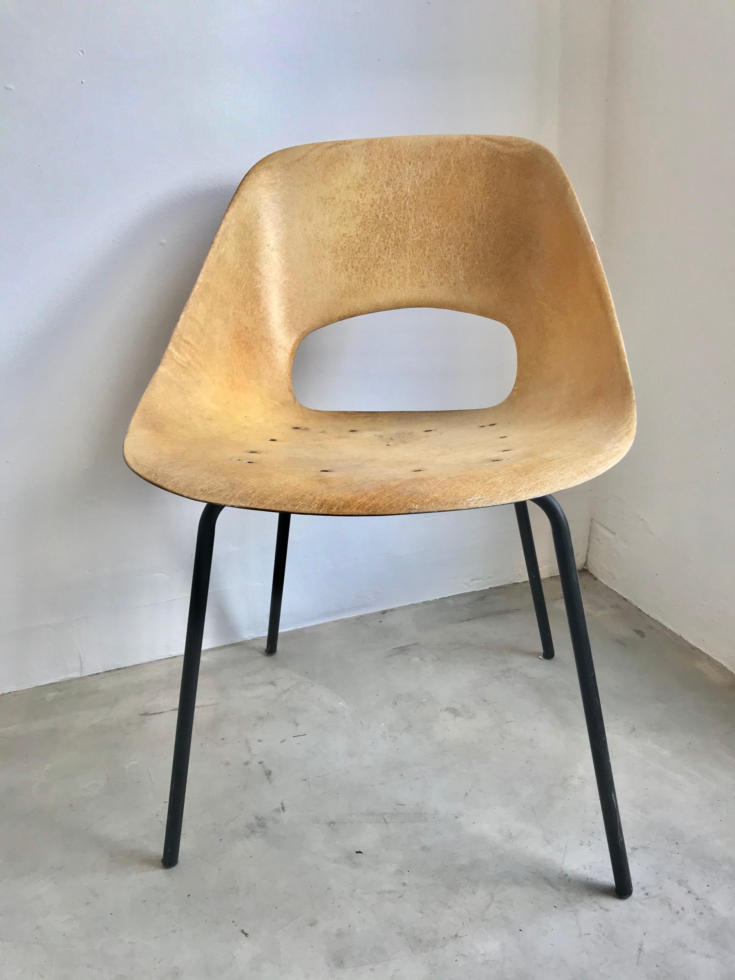 Fiberglass Chair by Pierre Guariche For Sale 3