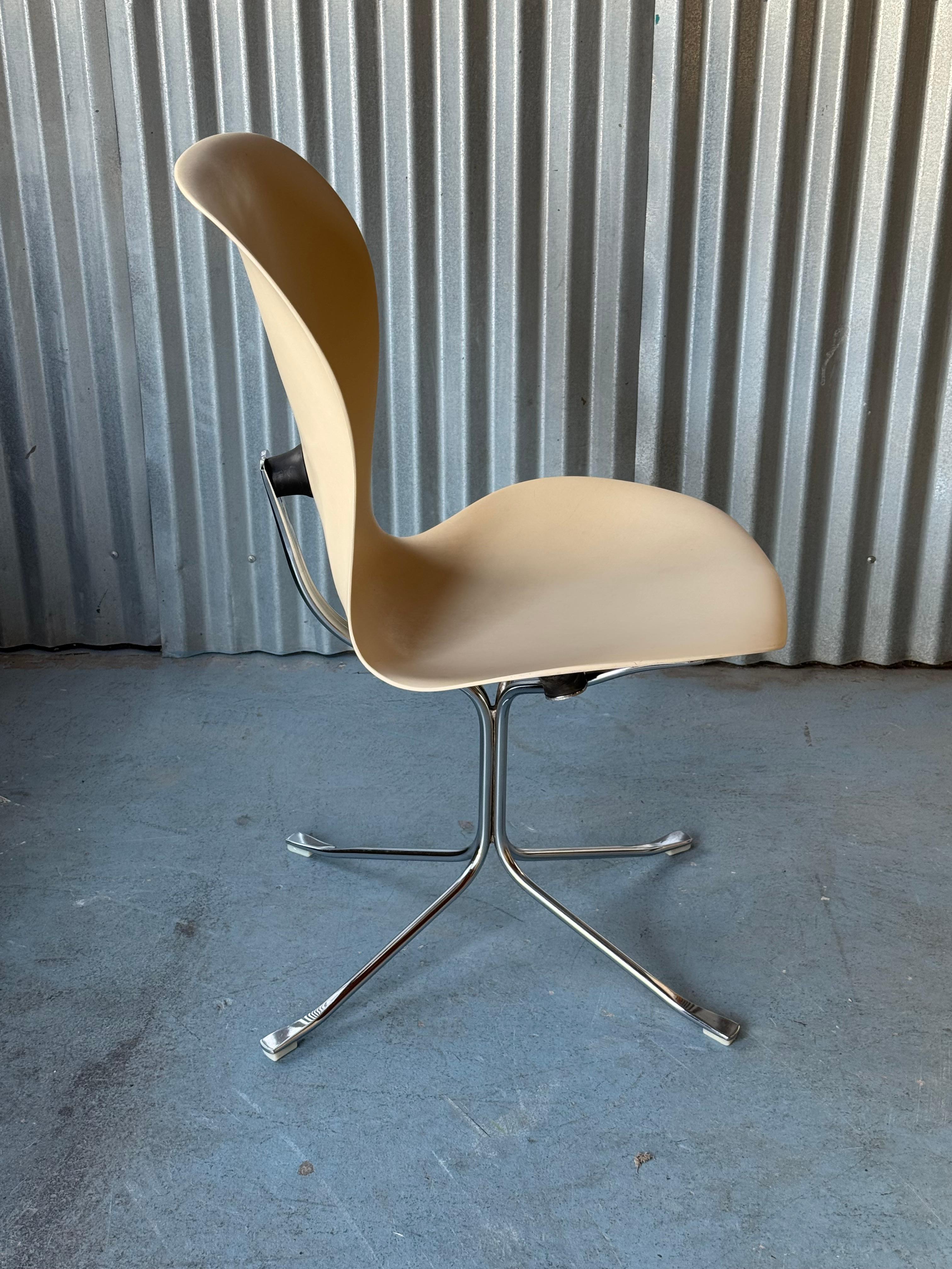 Fiberglas & Chrom Gideon Kramer 