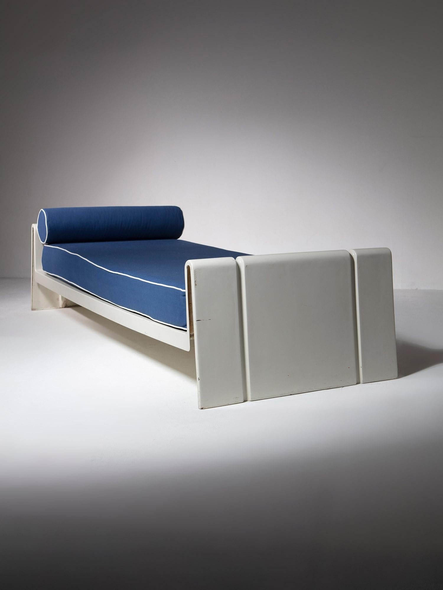Fiberglass Daybed by Cini Boeri for Elco, Italy, 1960s In Fair Condition For Sale In Milan, IT