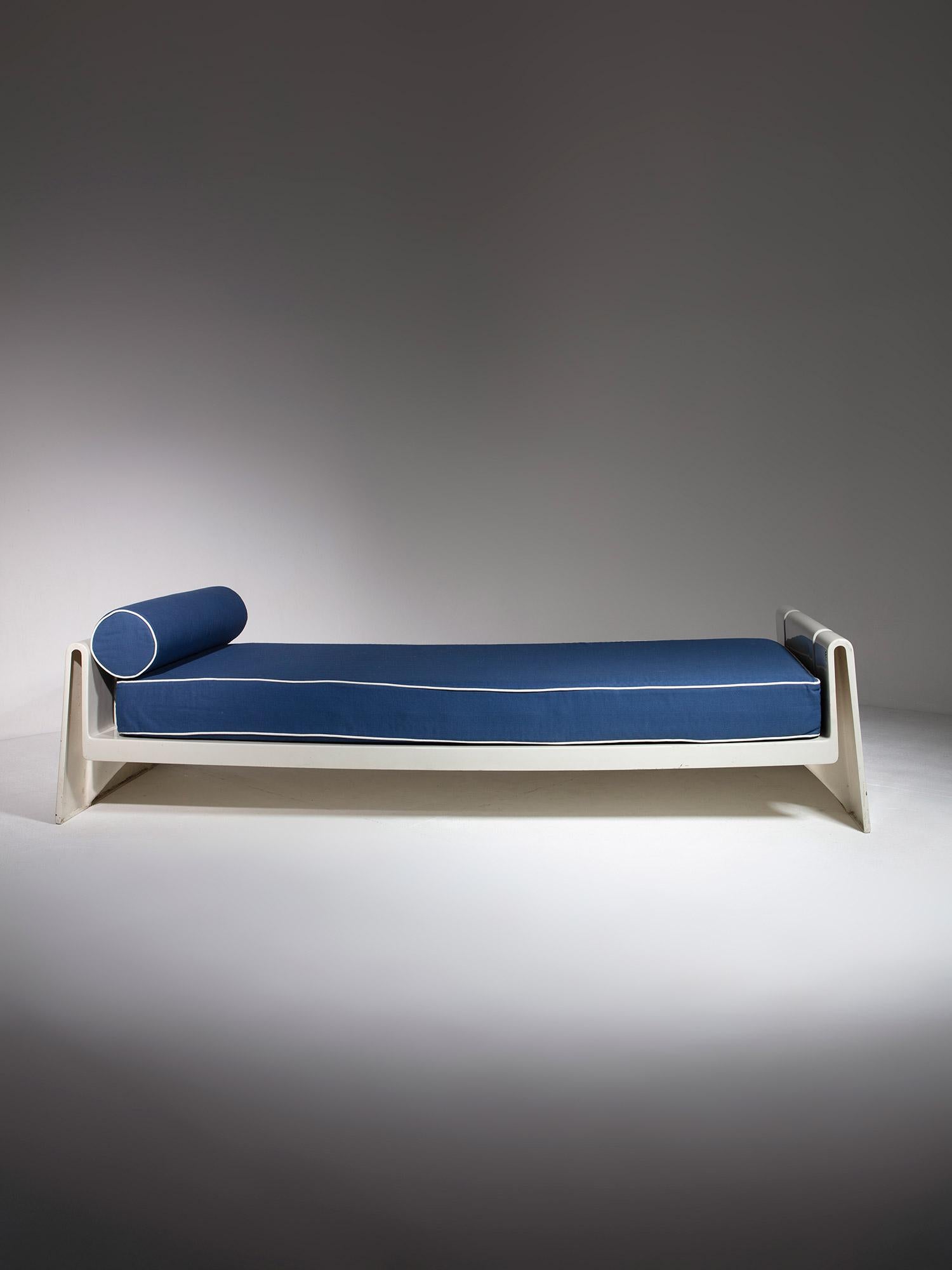 Mid-20th Century Fiberglass Daybed by Cini Boeri for Elco, Italy, 1960s For Sale