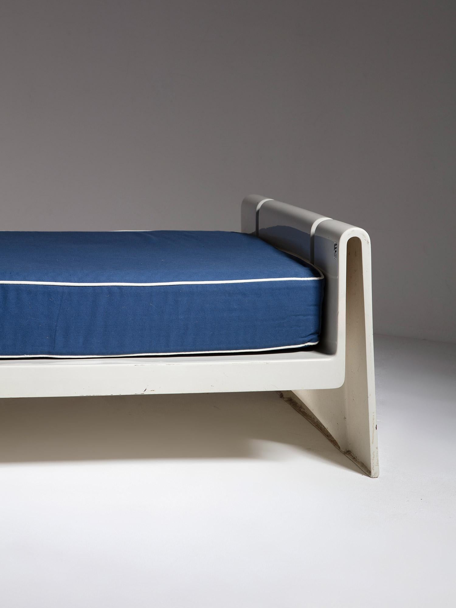 Fiberglass Daybed by Cini Boeri for Elco, Italy, 1960s For Sale 3