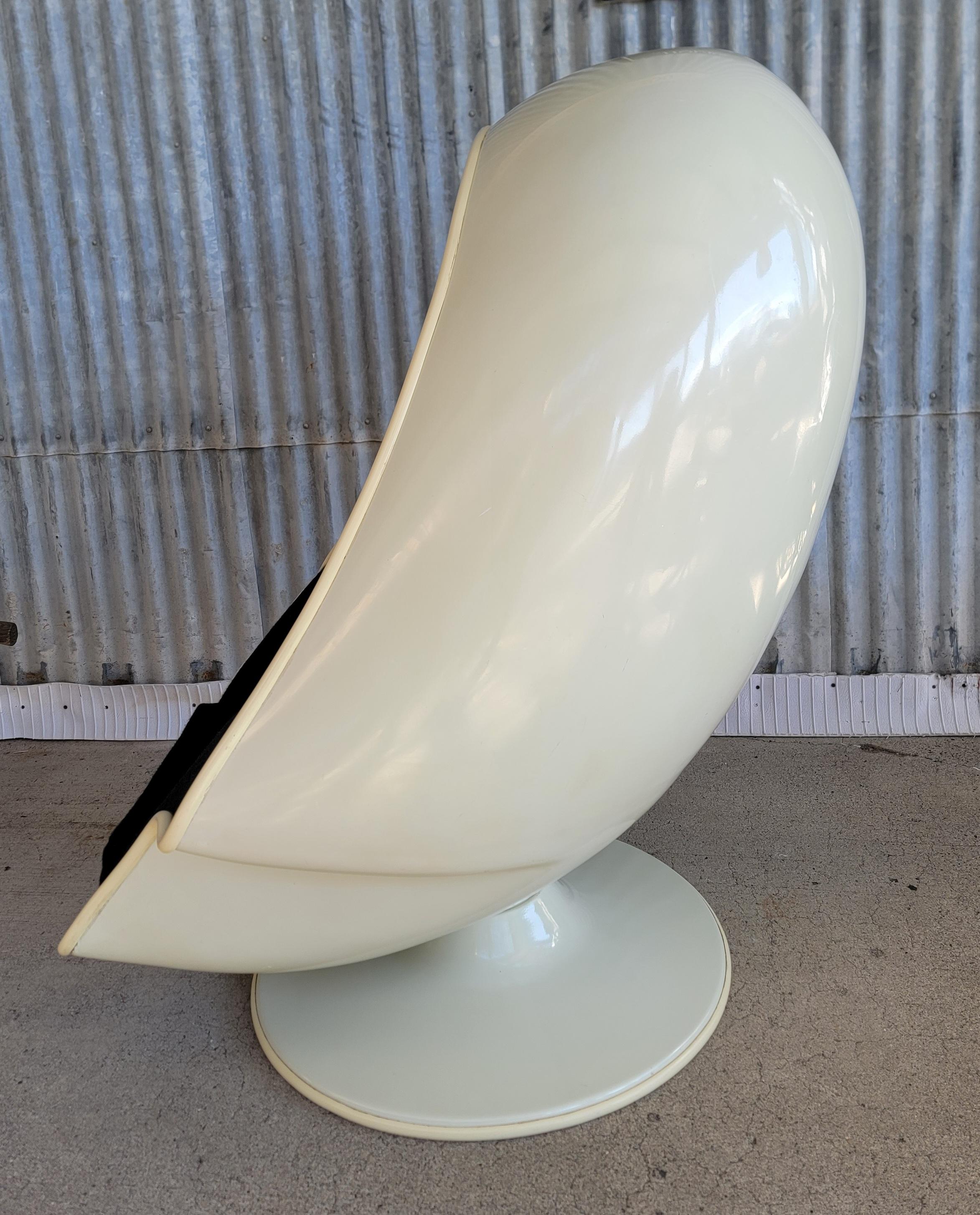 Silla Futurista Egg Lounge de la Era Espacial por Lee Company Era espacial en venta