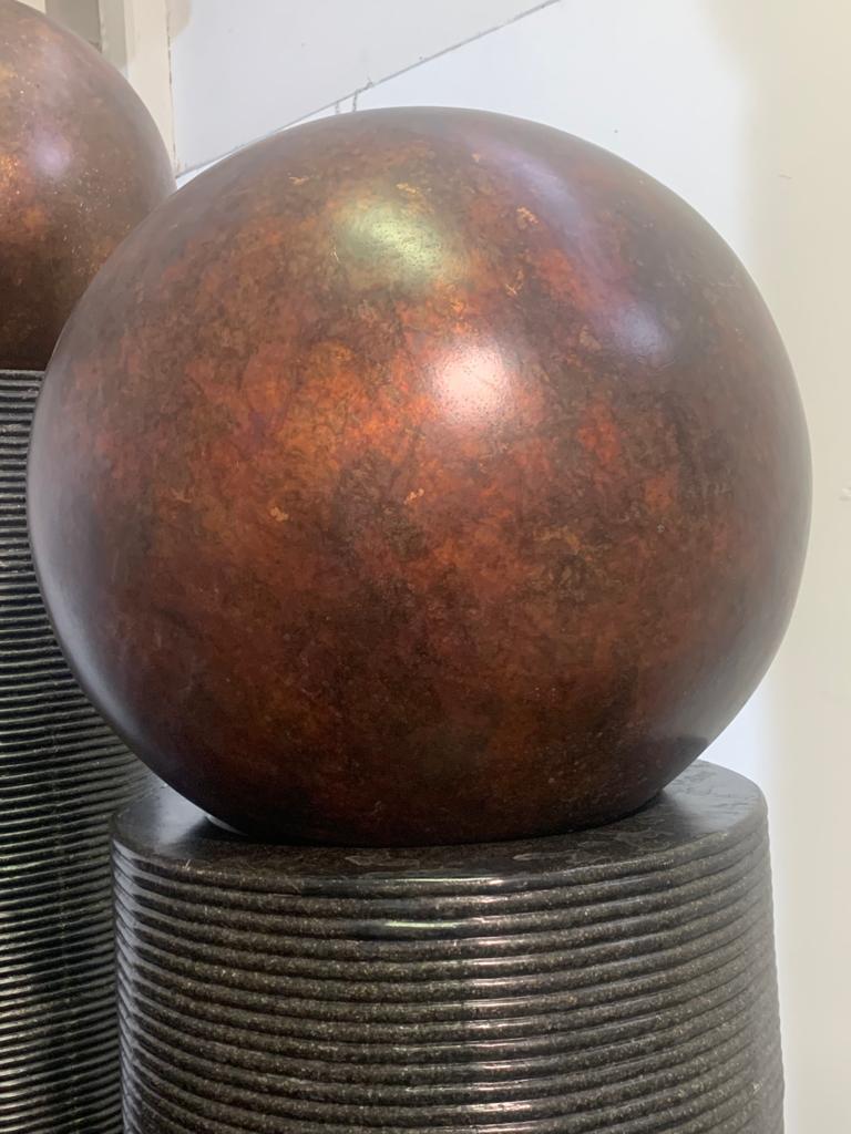 Fiberglass Fountain with Rotating Copper Balls by Ravi Shing, 1990 In Excellent Condition For Sale In Montelabbate, PU