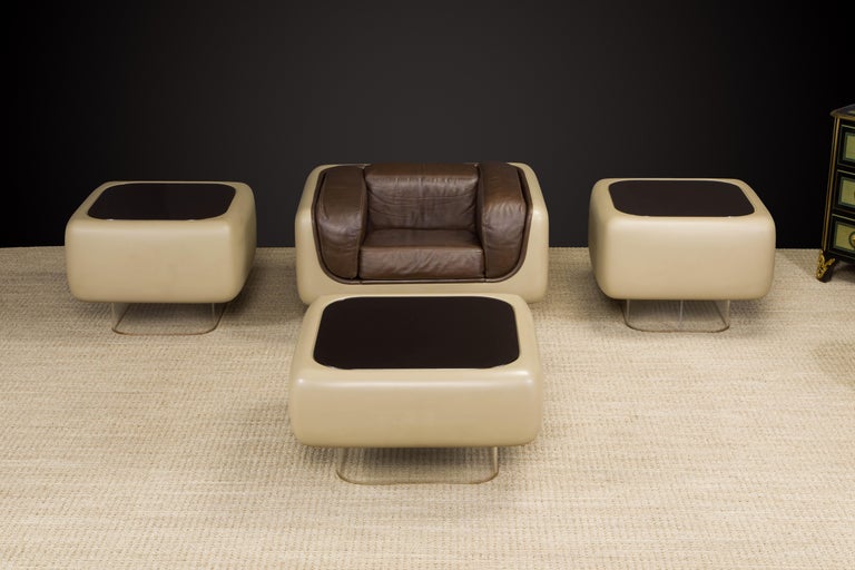 Late 20th Century Fiberglass Living Room Set by William Andrus for Steelcase, 1970s, Signed For Sale