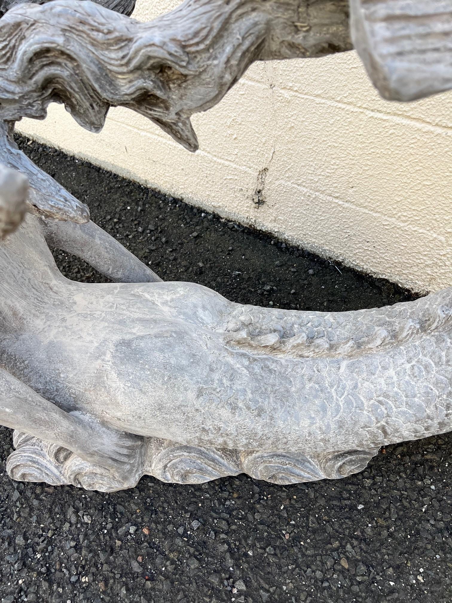 Statua di sirena in fibra di vetro o base da tavolo decorativa in vendita 3