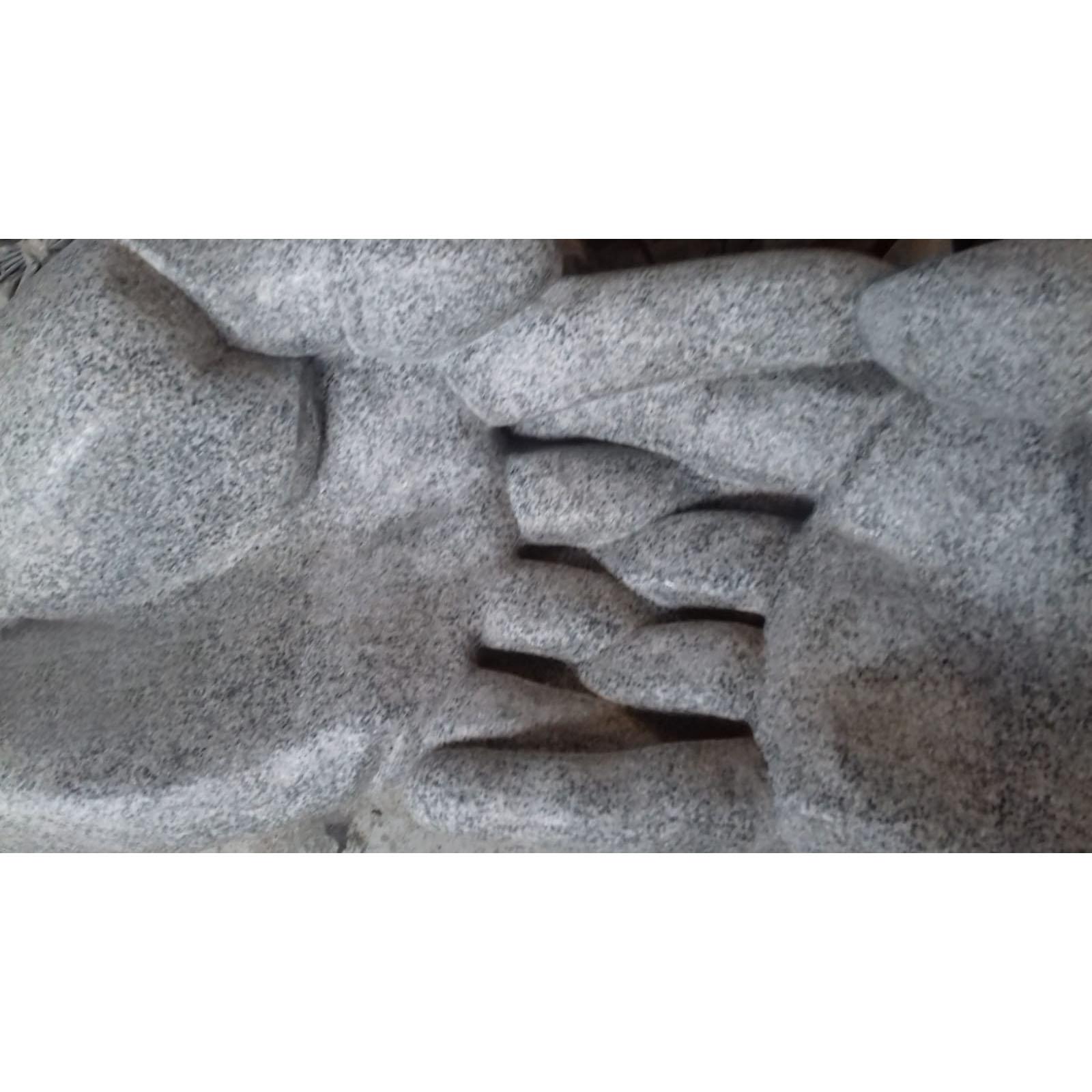 Skulptur aus Fiberglas Sofa, Bank, Loveseat '24U' Stone Finish Outdoor Indoor (Deutsch) im Angebot