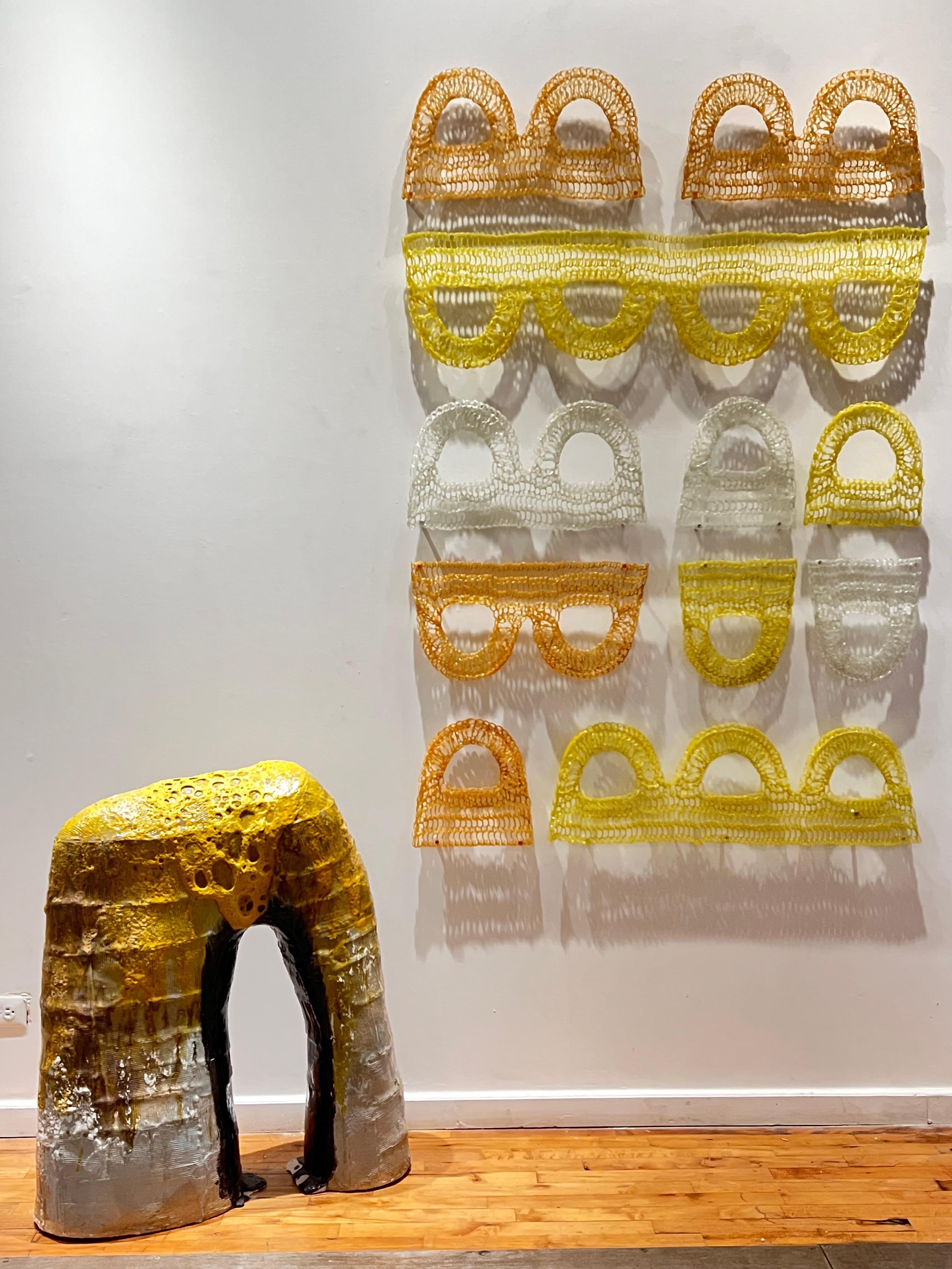 Wandskulptur aus Fiberglas von Yvette Kaiser Smith im Zustand „Gut“ im Angebot in Chicago, IL