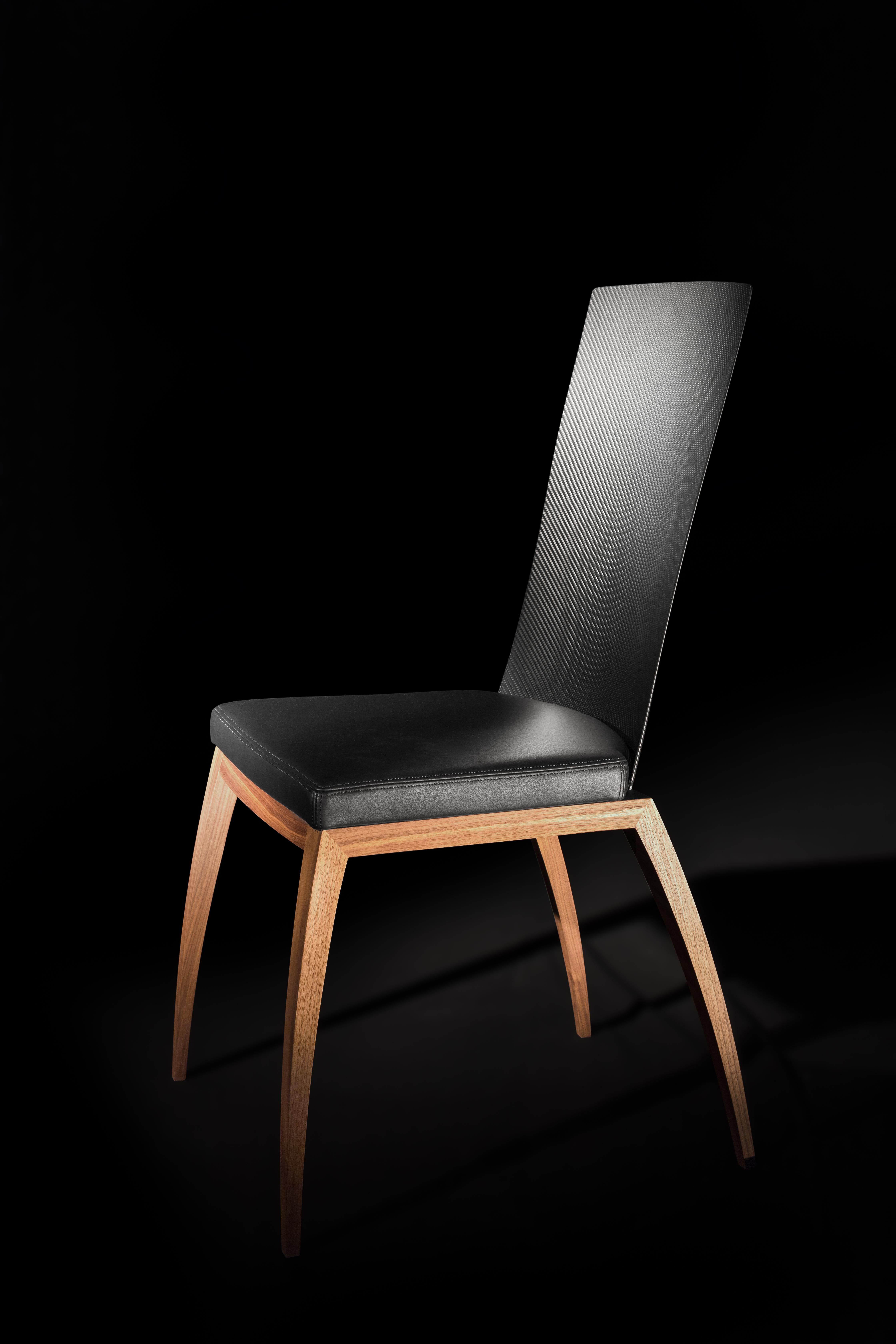 Fibra Chair, Design Chair in Carbon Fiber and Canaletto Walnut, Made in Italy For Sale 1