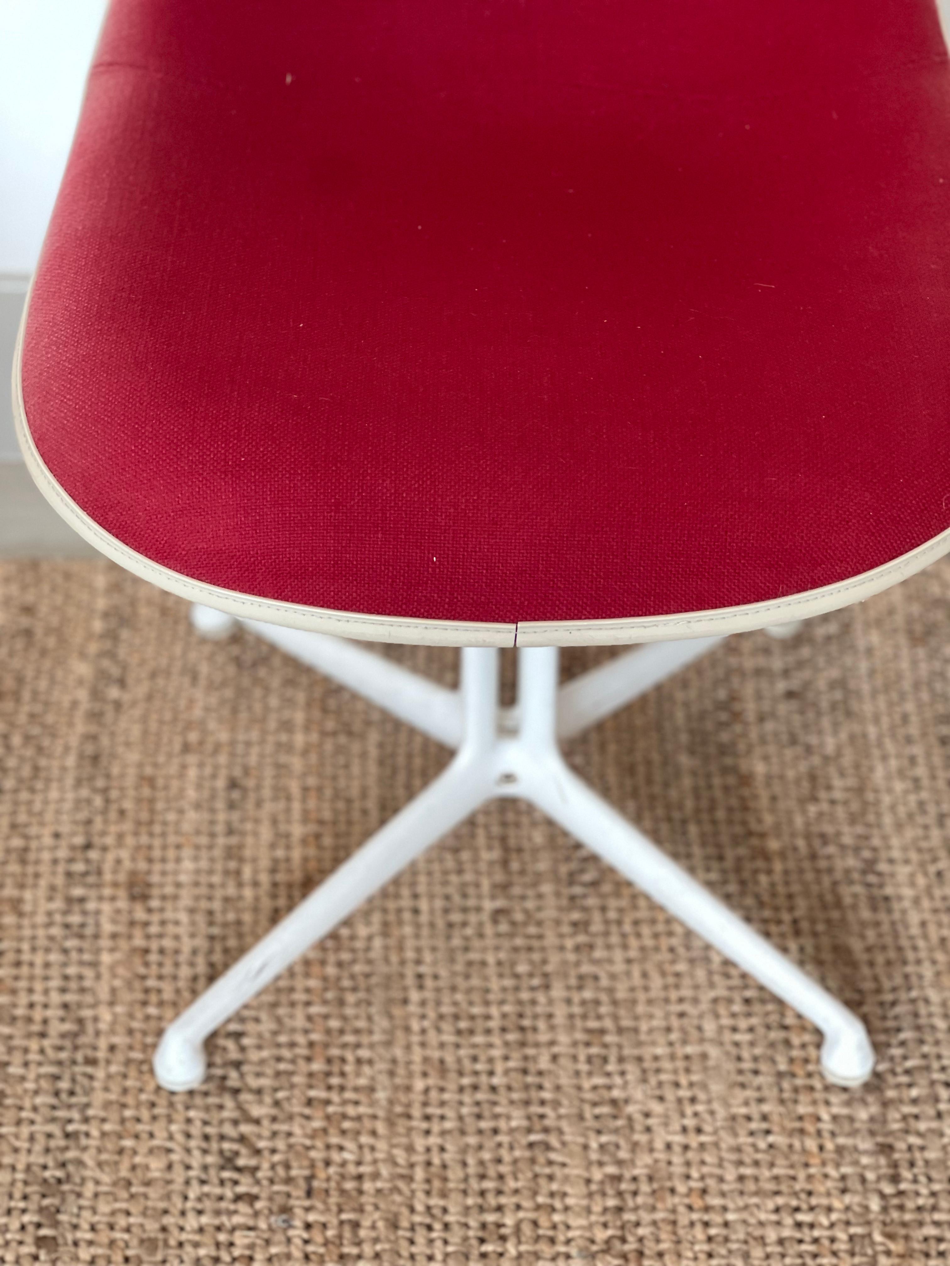 Fibreglass La Fonda Chair by Charles & Ray Eames for Vitra, 1960s For Sale 3