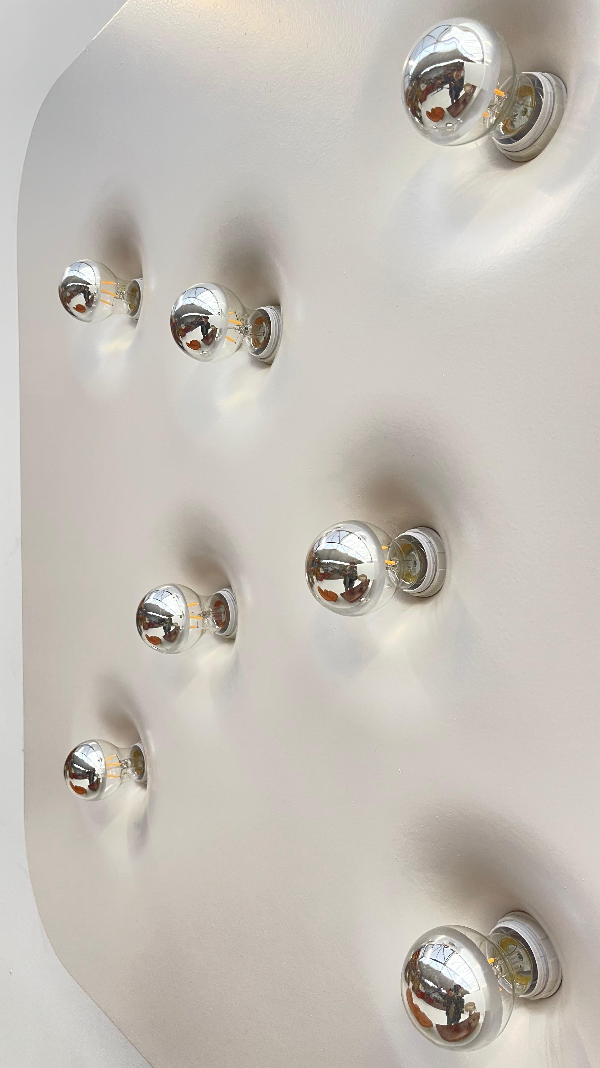 Fibreglass square wall lamp In Good Condition For Sale In Brussels, BE