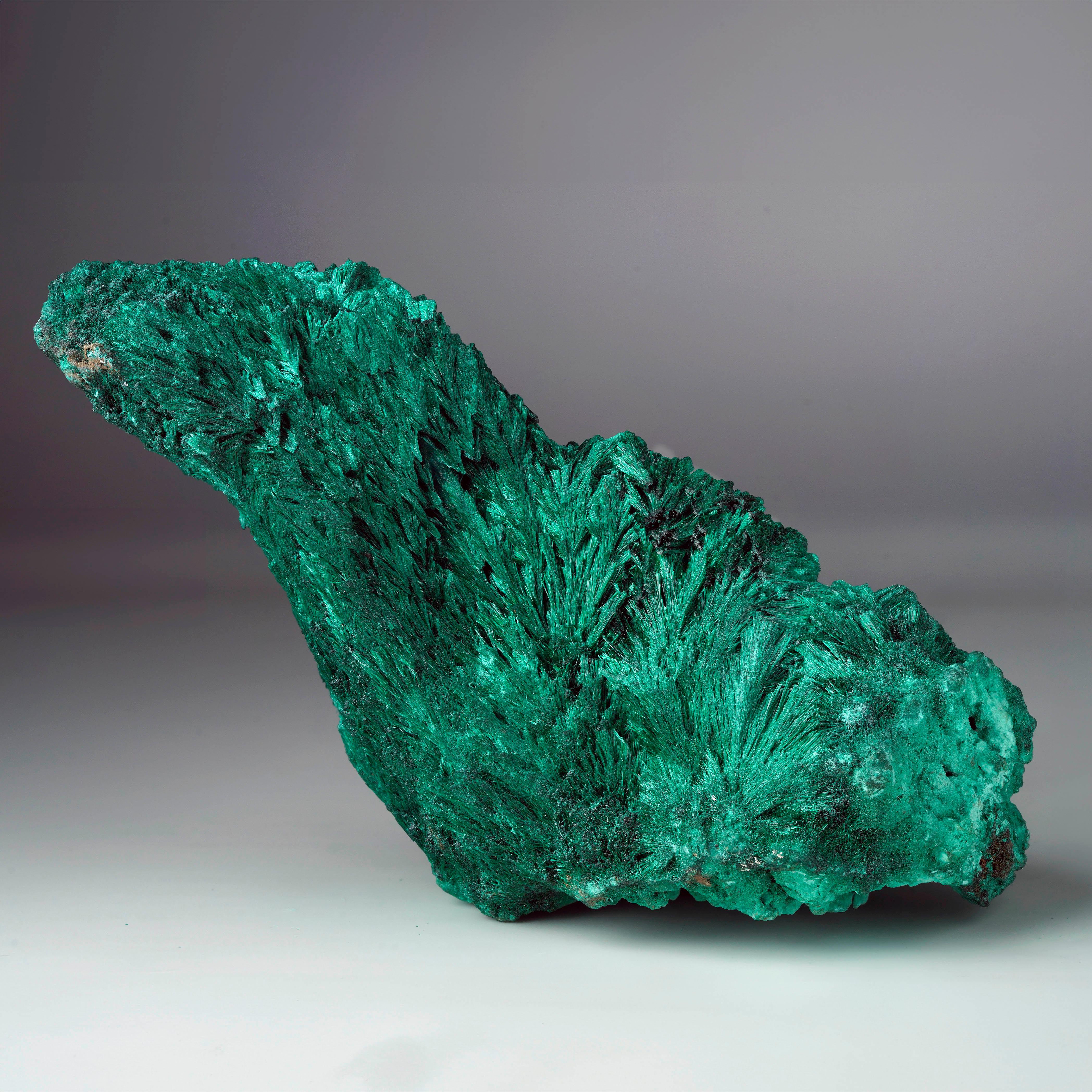 XXI secolo e contemporaneo Malachite fibrosa - 567 grammi in vendita