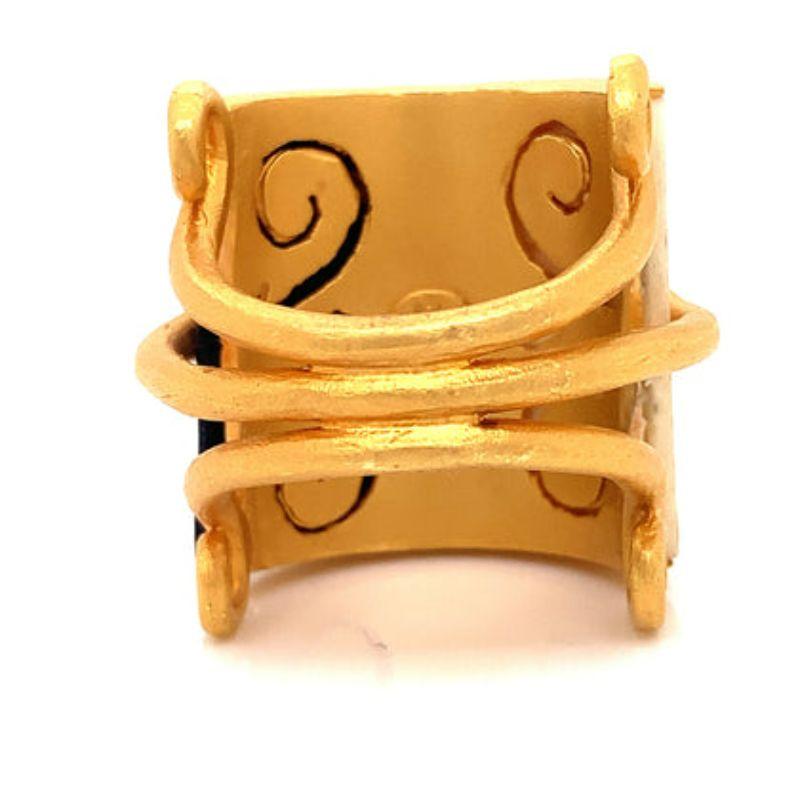 Bague Fibula incrustée de diamants en or jaune 18 carats Bon état - En vente à Derby, NY