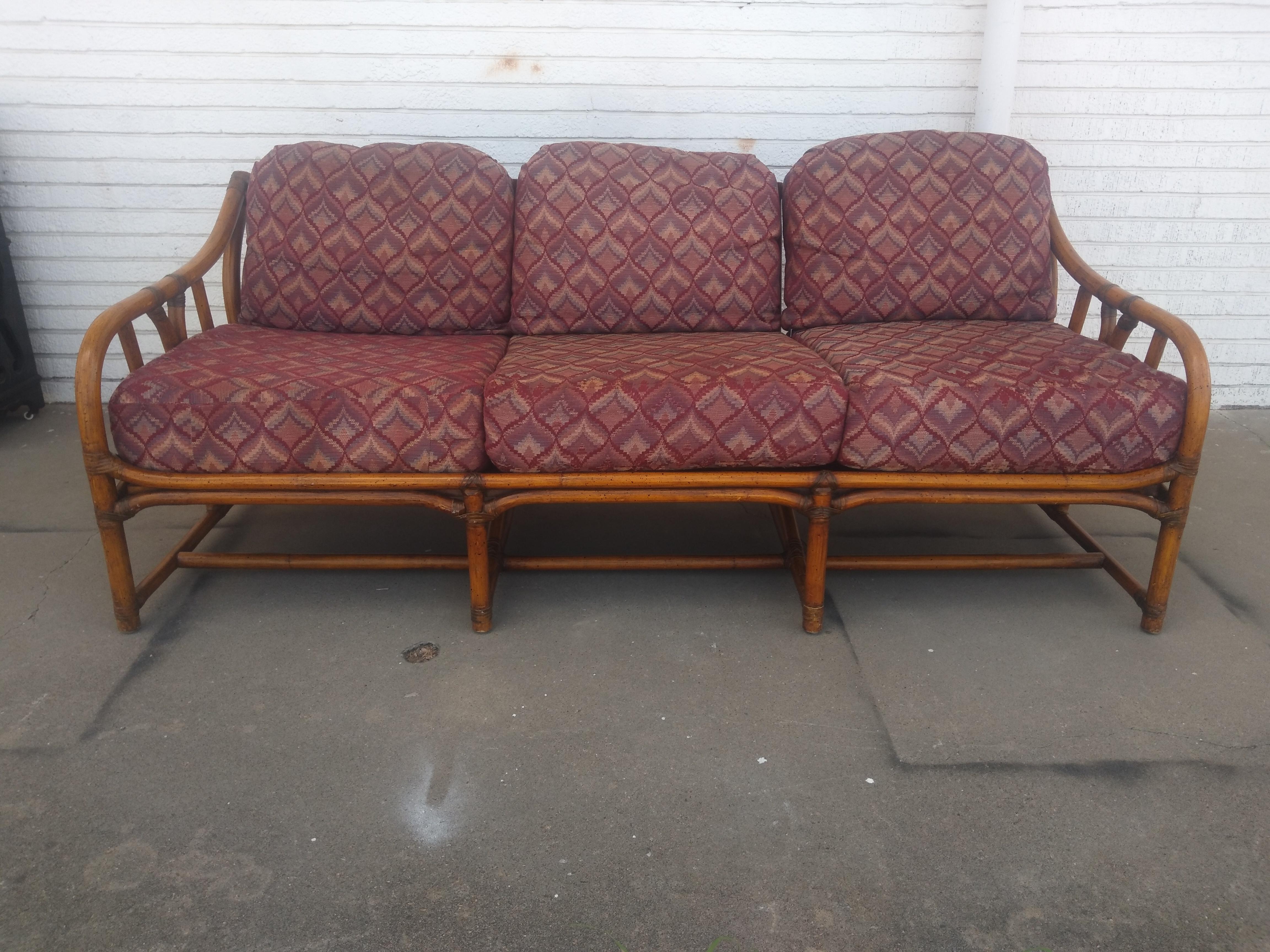 Raro sofá Ficks Reed Boho Chic Bambú 3 plazas (otomana y tumbonas) Estadounidense en venta