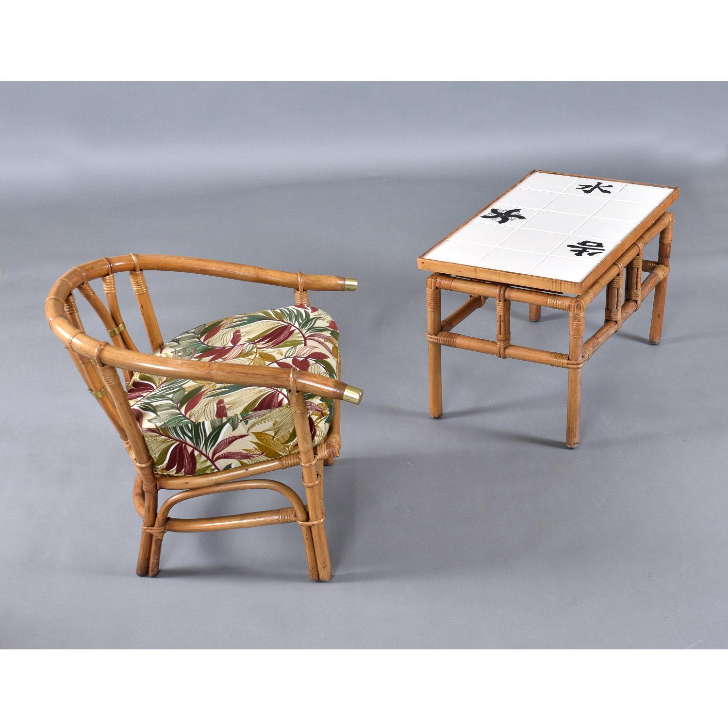 Ficks Reed Juego de silla de barril de ratán y mesa auxiliar de azulejos de los años 50 Far Horizons Moderno de mediados de siglo en venta