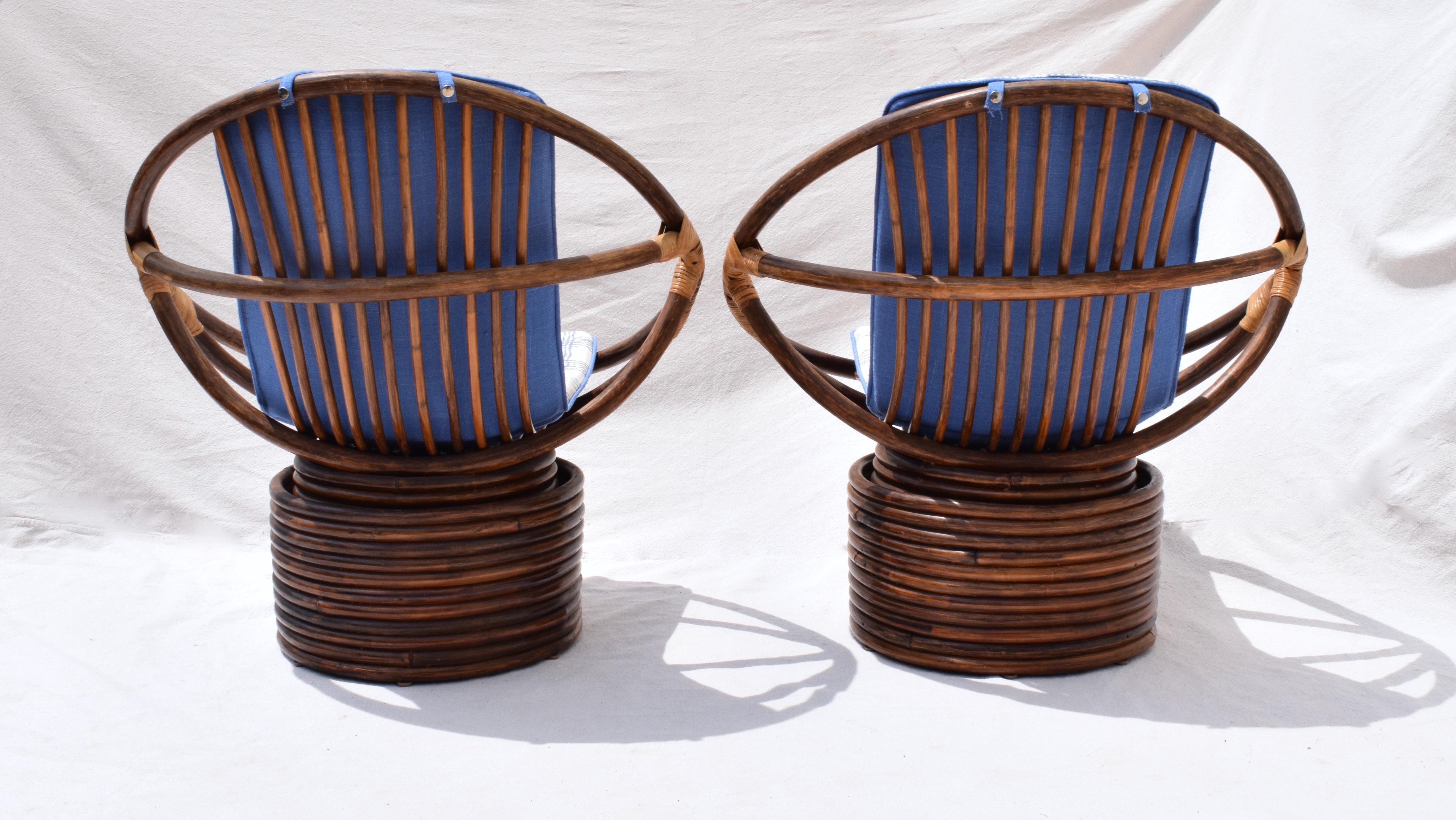 Ficks Reed Far Horizons Saucer Swivel Chairs, Pair In Good Condition In Southampton, NJ