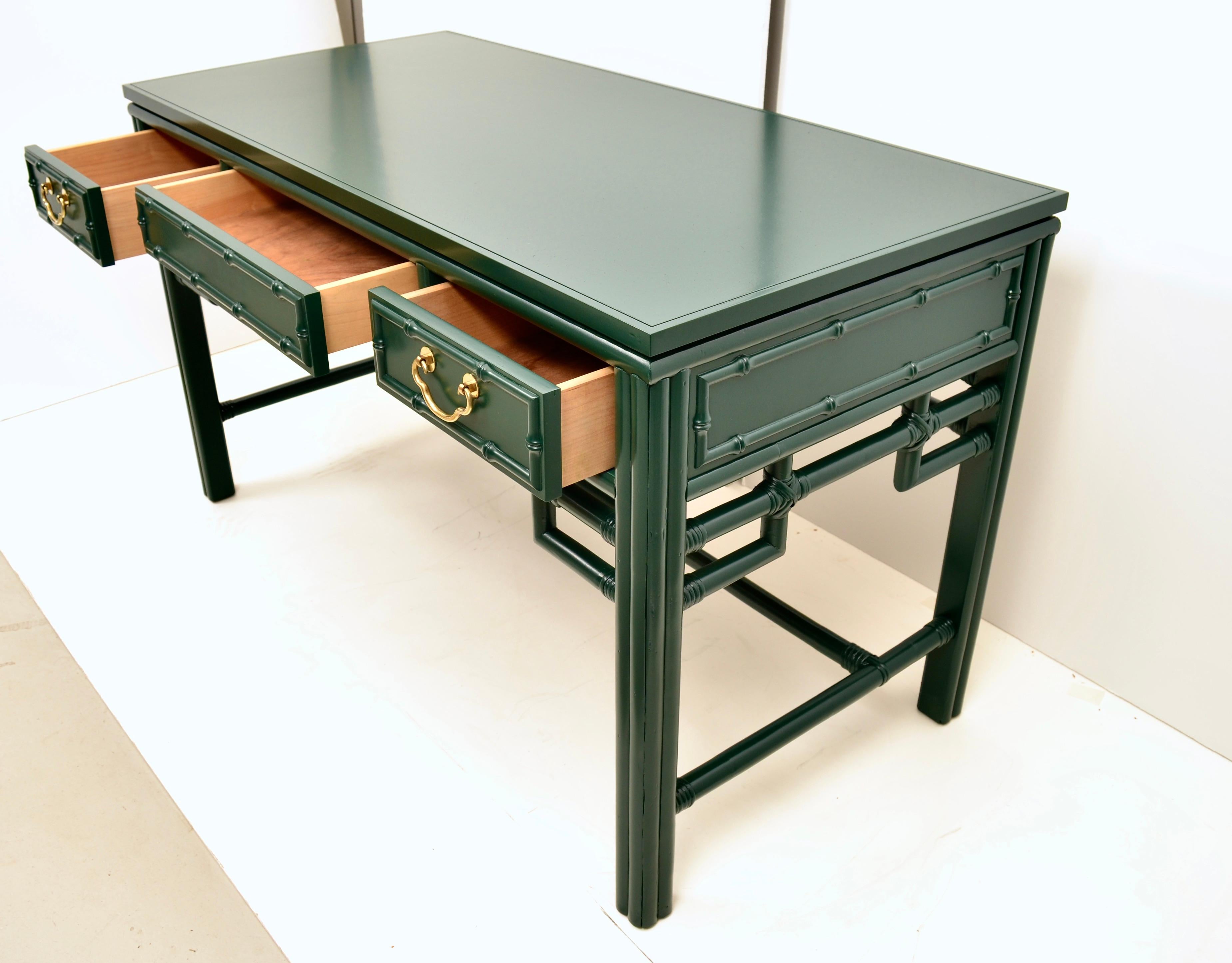 Ficks Reed Faux Bamboo Desk in Hunter Green Lacquer In Good Condition In Norwalk, CT