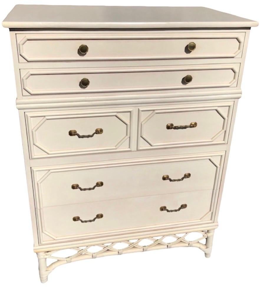 This piece is in stunning vintage condition. 

Please see other listings for additional parts of this set: lowboy/credenza and twin headboard.