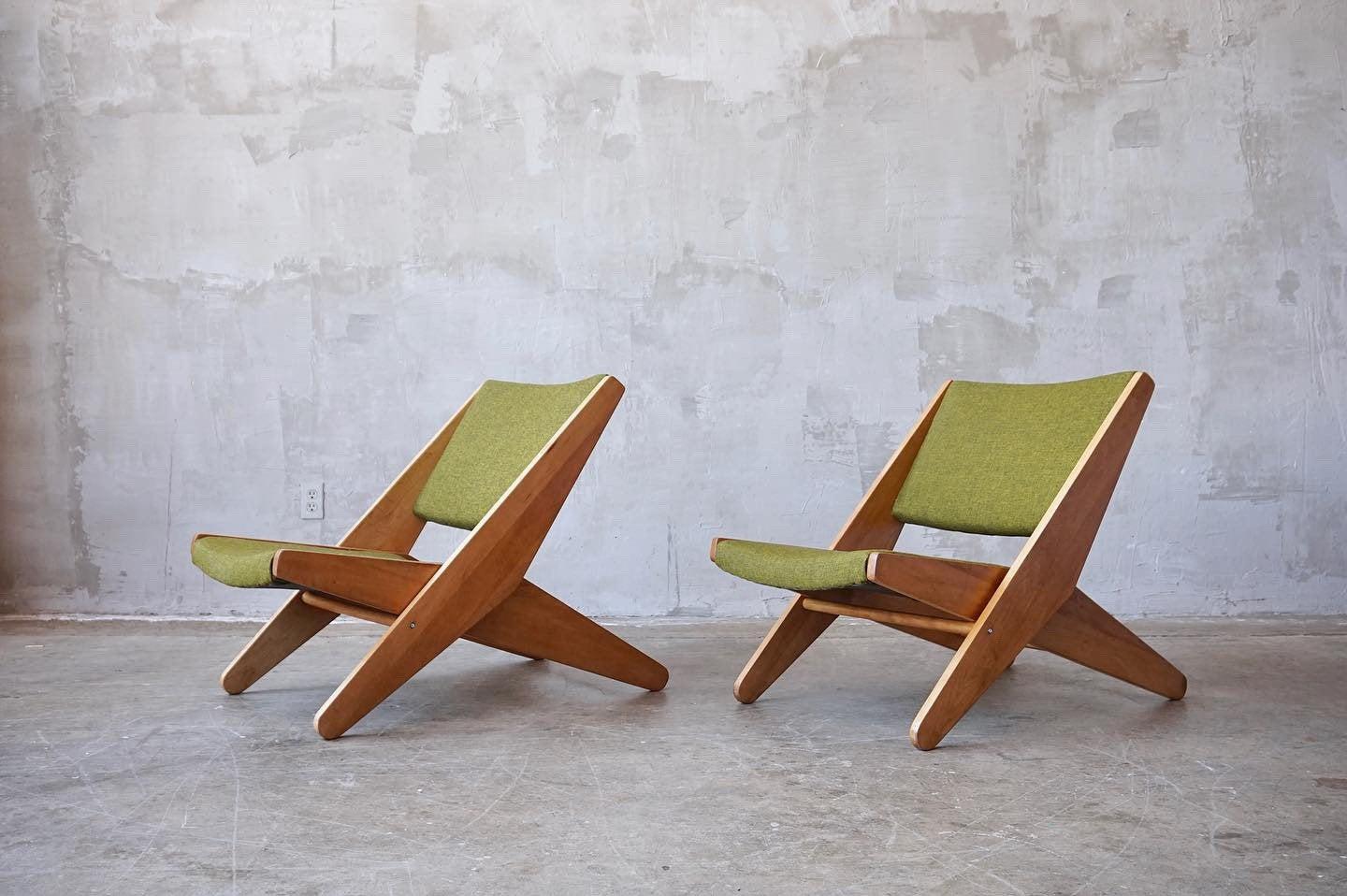 Great pair of rare folding lounge chairs designed Cincinnati company, Ficks Reed, circa 1950s. 

Beautifully designed and constructed of solid maple with upholstered seats and backrests. 

Both have been completely disassembled, frames