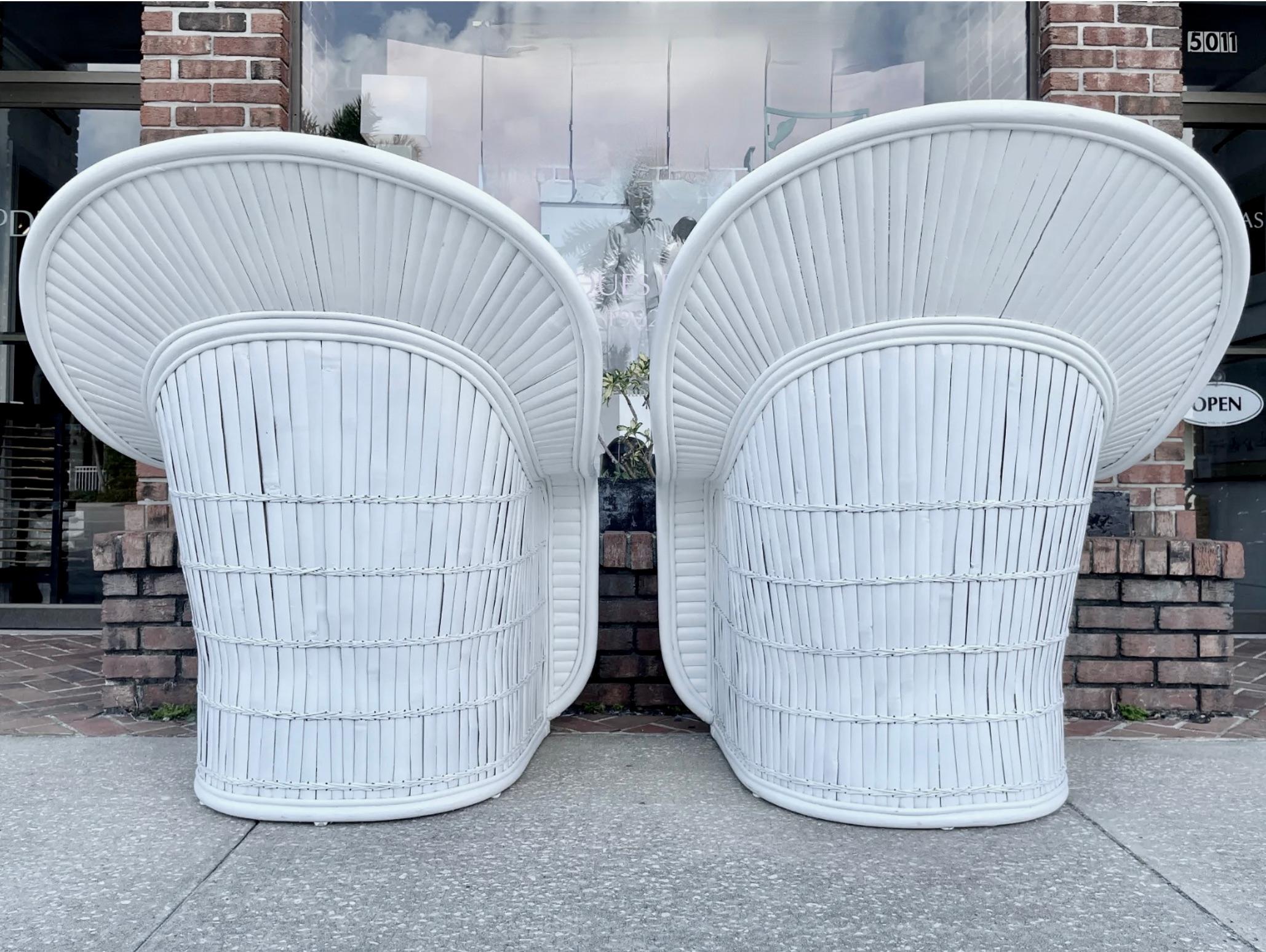 Ficks Reed  Large  Dos éventail en rotin fendu  Fauteuils Club et Ottoman en vente 8