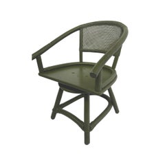 Fauteuils pivotants Ficks Reed du milieu du 20ème siècle en faux bambou et rotin