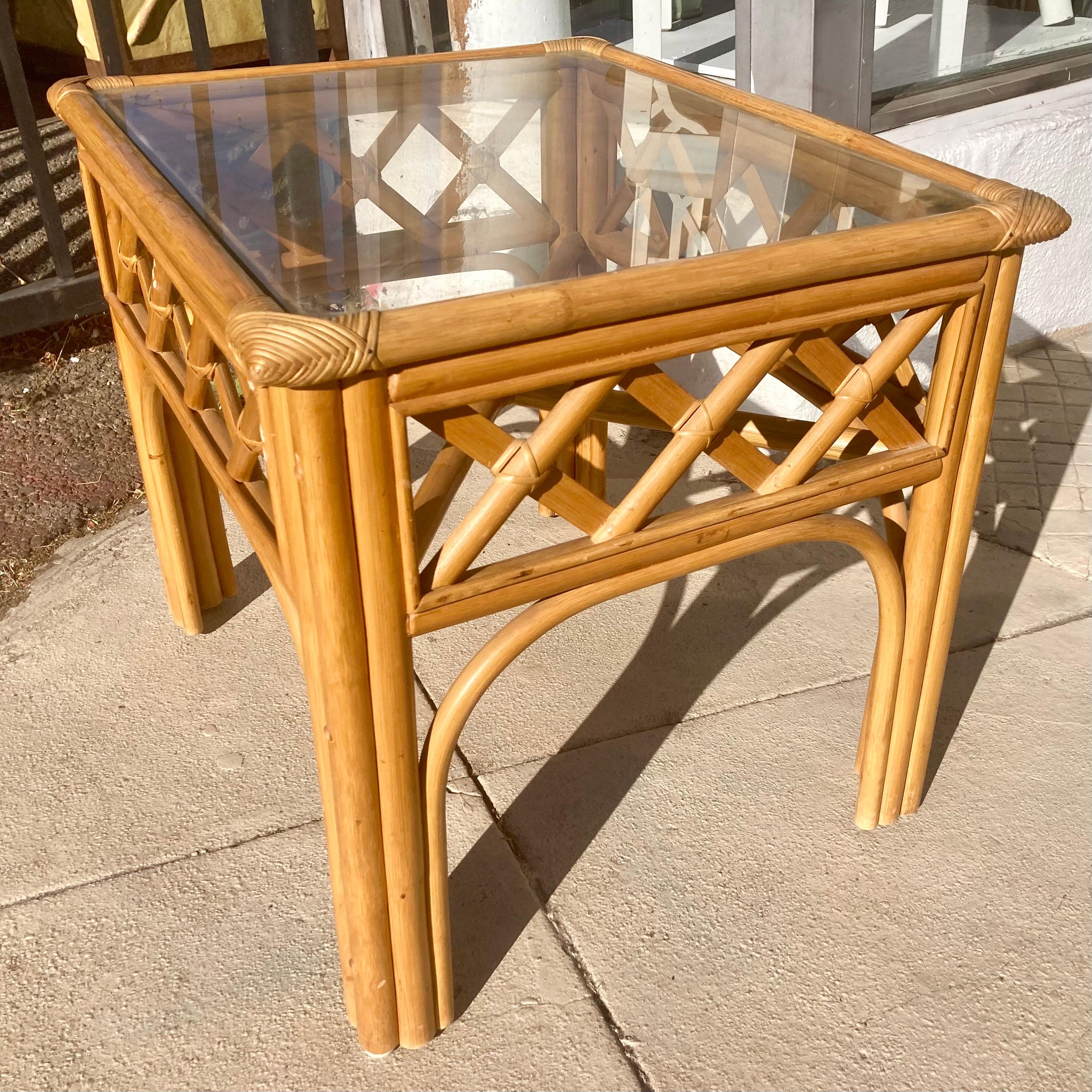 Ficks Reed Natural Rattan Lattice Pattern Side Table In Good Condition For Sale In Los Angeles, CA